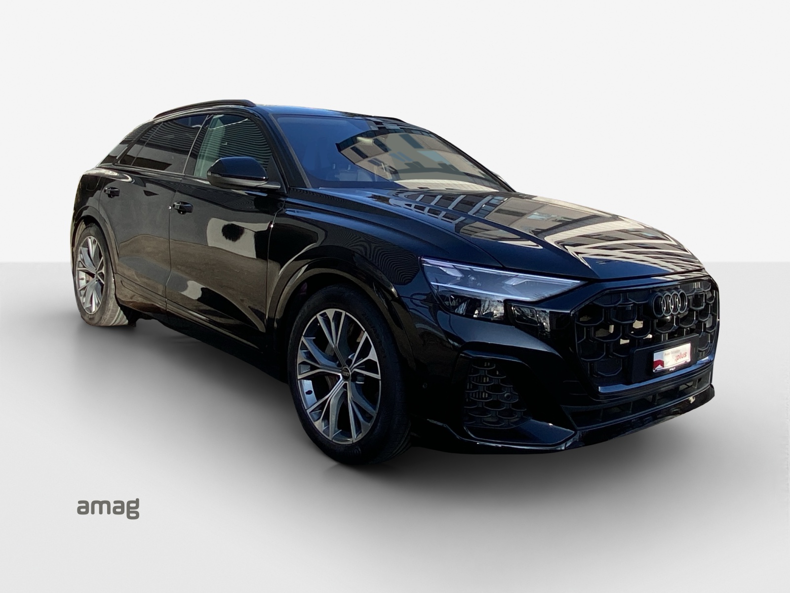 AUDI Q8 55 TFSI e quattro PHEV tiptronic-image-5