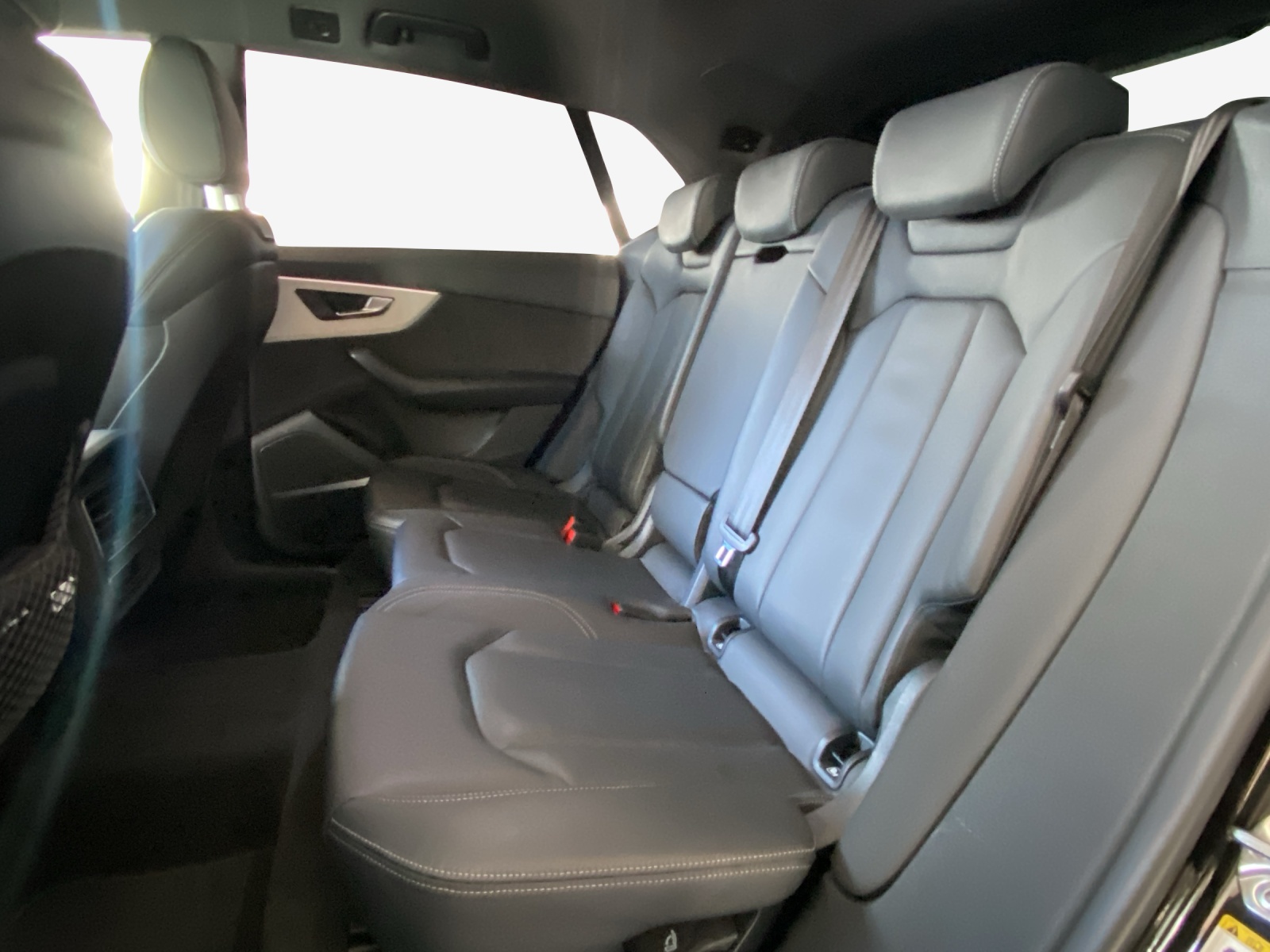 AUDI Q8 55 TFSI e quattro PHEV tiptronic-image-11