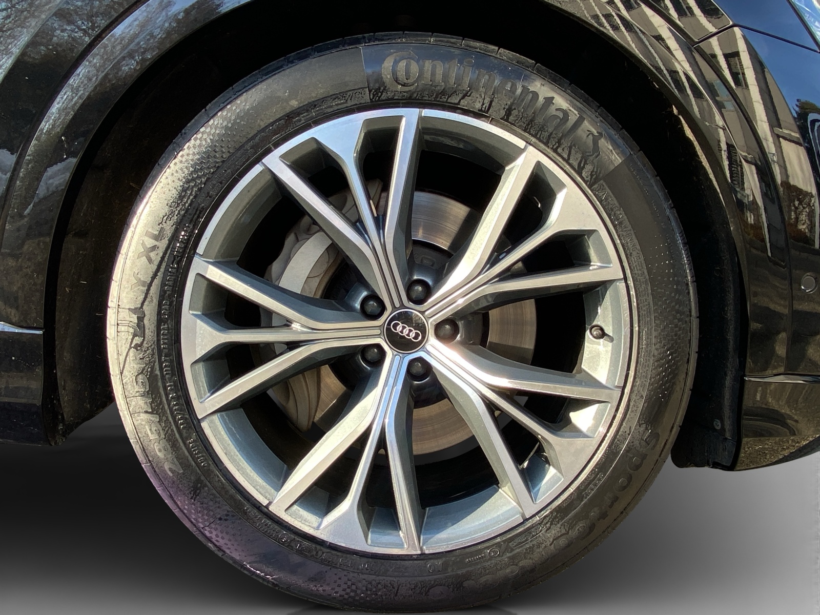 AUDI Q8 55 TFSI e quattro PHEV tiptronic-image-15
