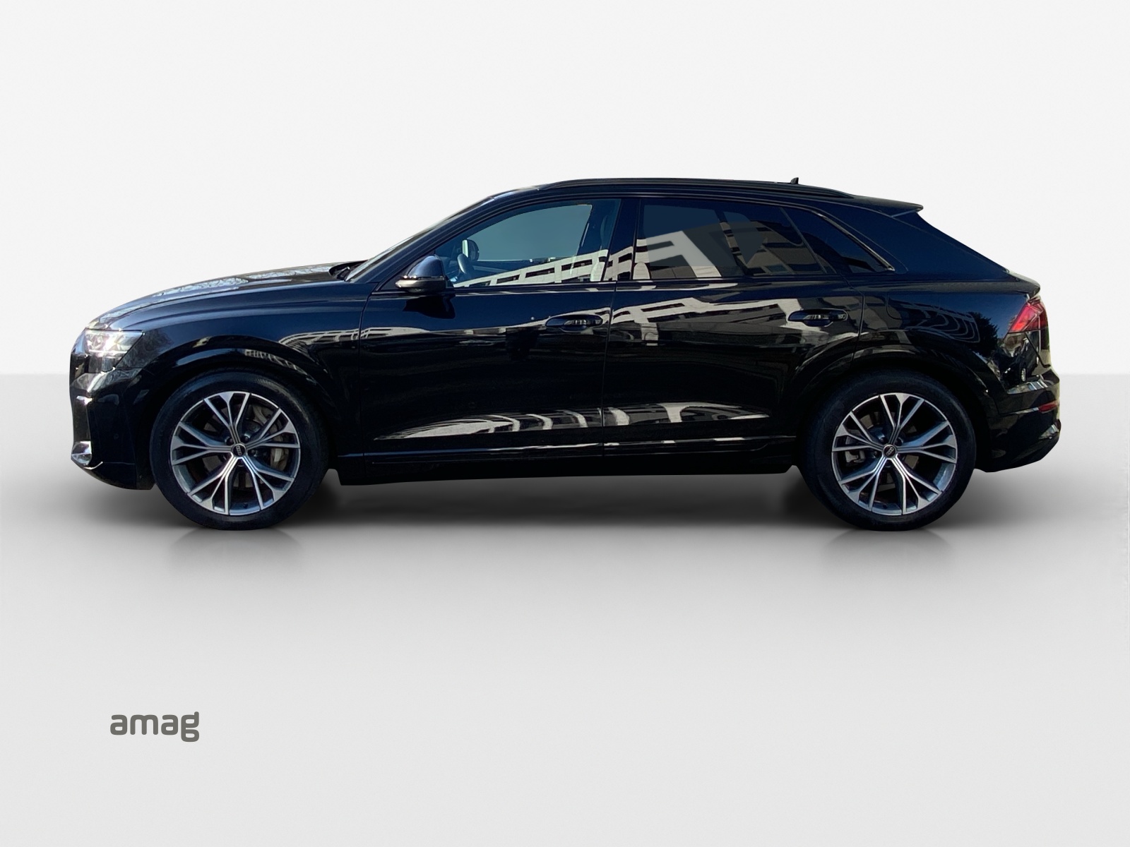 AUDI Q8 55 TFSI e quattro PHEV tiptronic-image-1