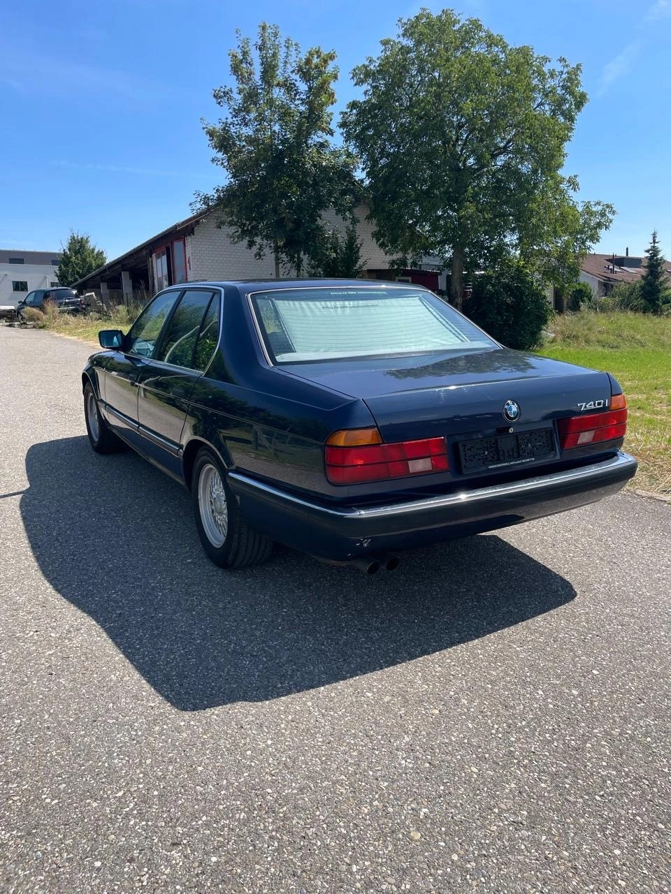 BMW 740i V8-image-5