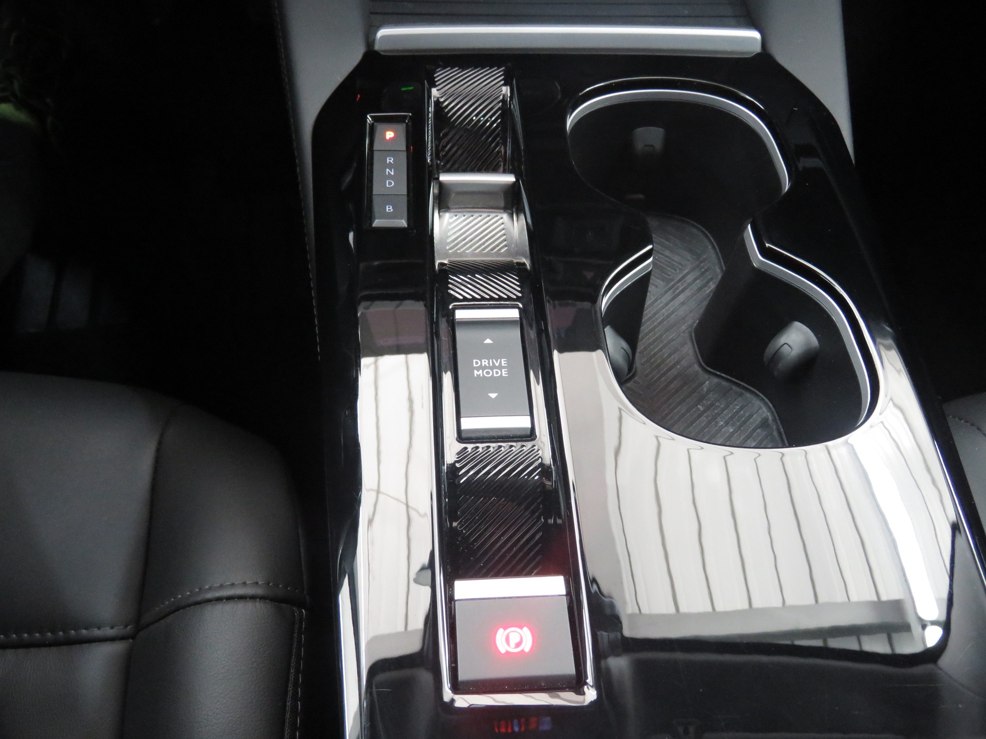 CITROEN C5 X 1.6i PHEV Shine e-EAT8 (Automat)-image-15