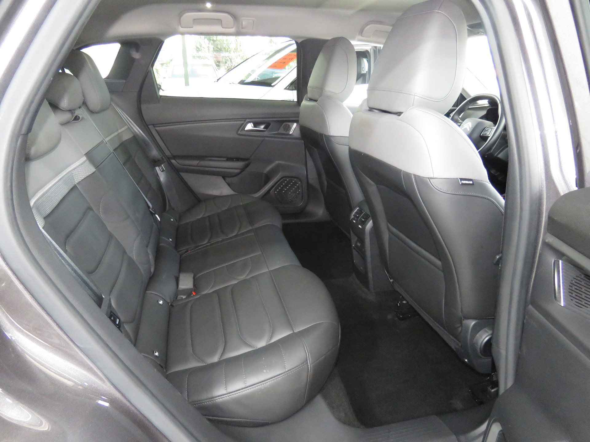 CITROEN C5 X 1.6i PHEV Shine e-EAT8 (Automat)-image-13