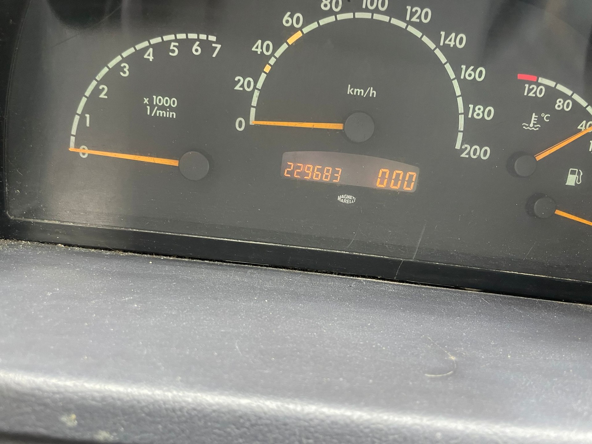 MERCEDES-BENZ Vito 112CDI-image-8