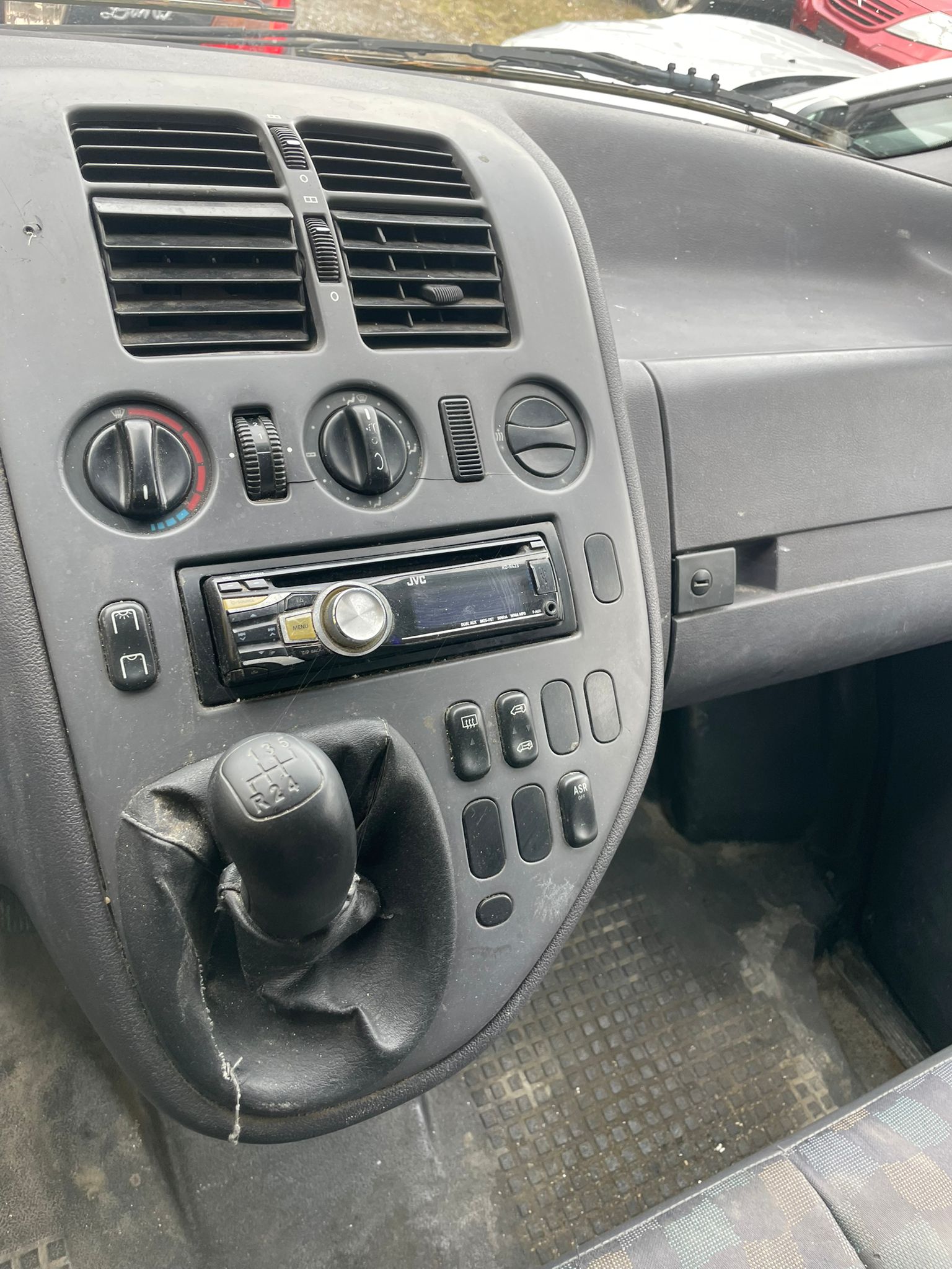 MERCEDES-BENZ Vito 112CDI-image-4