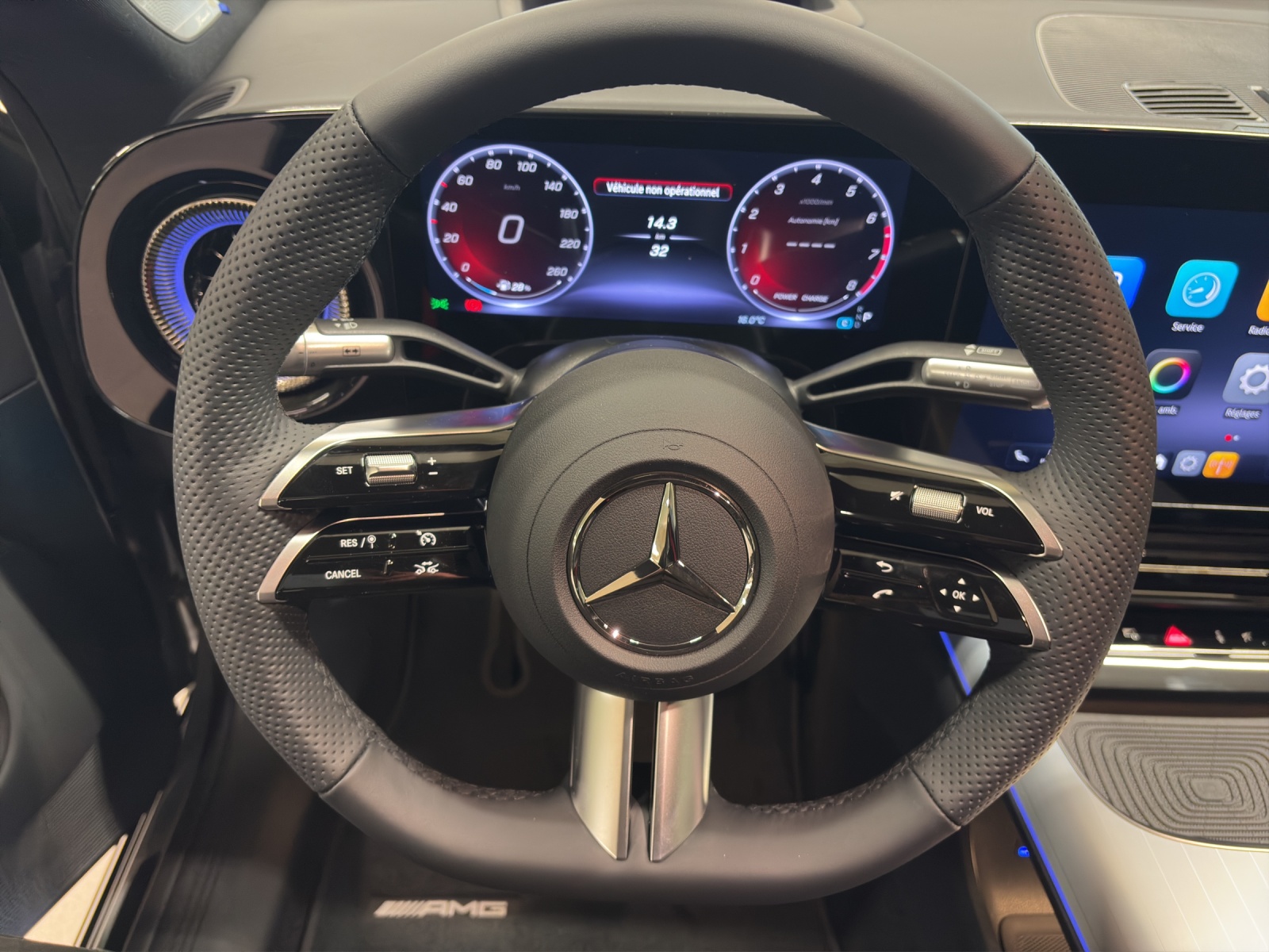 MERCEDES-BENZ CLA 220 4M-image-6