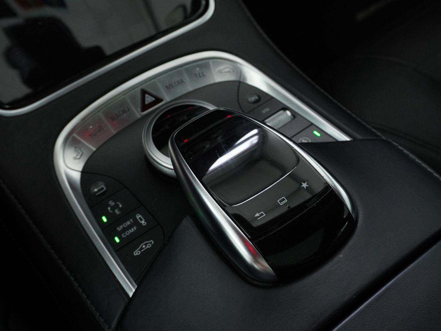 MERCEDES-BENZ S 500 4Matic 7G-Tronic AMG Line-image-12