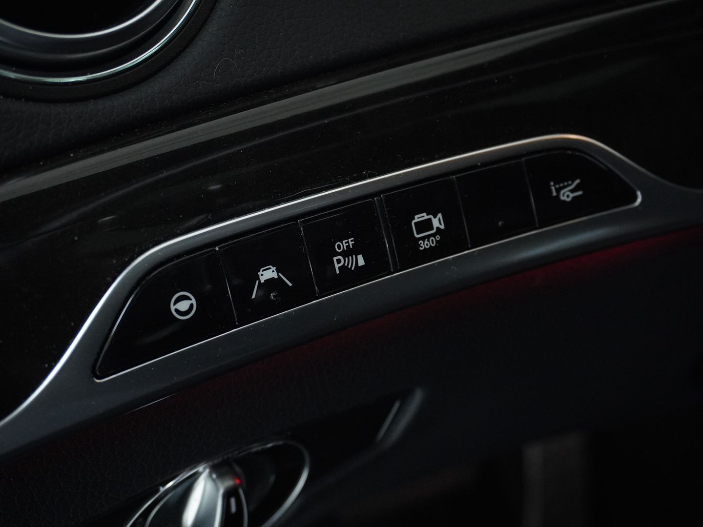 MERCEDES-BENZ S 500 4Matic 7G-Tronic AMG Line-image-6