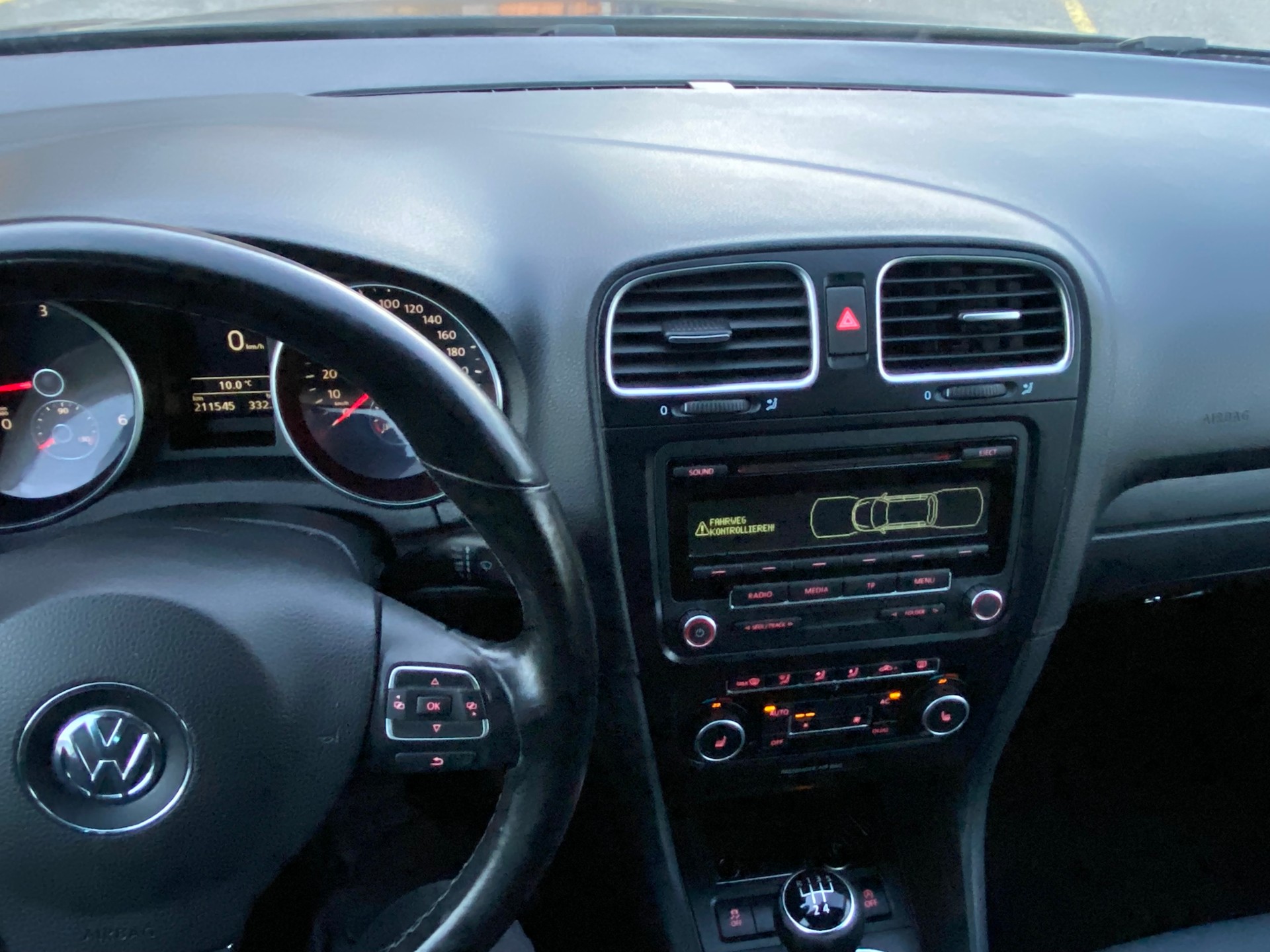 VW GOLF-image-7