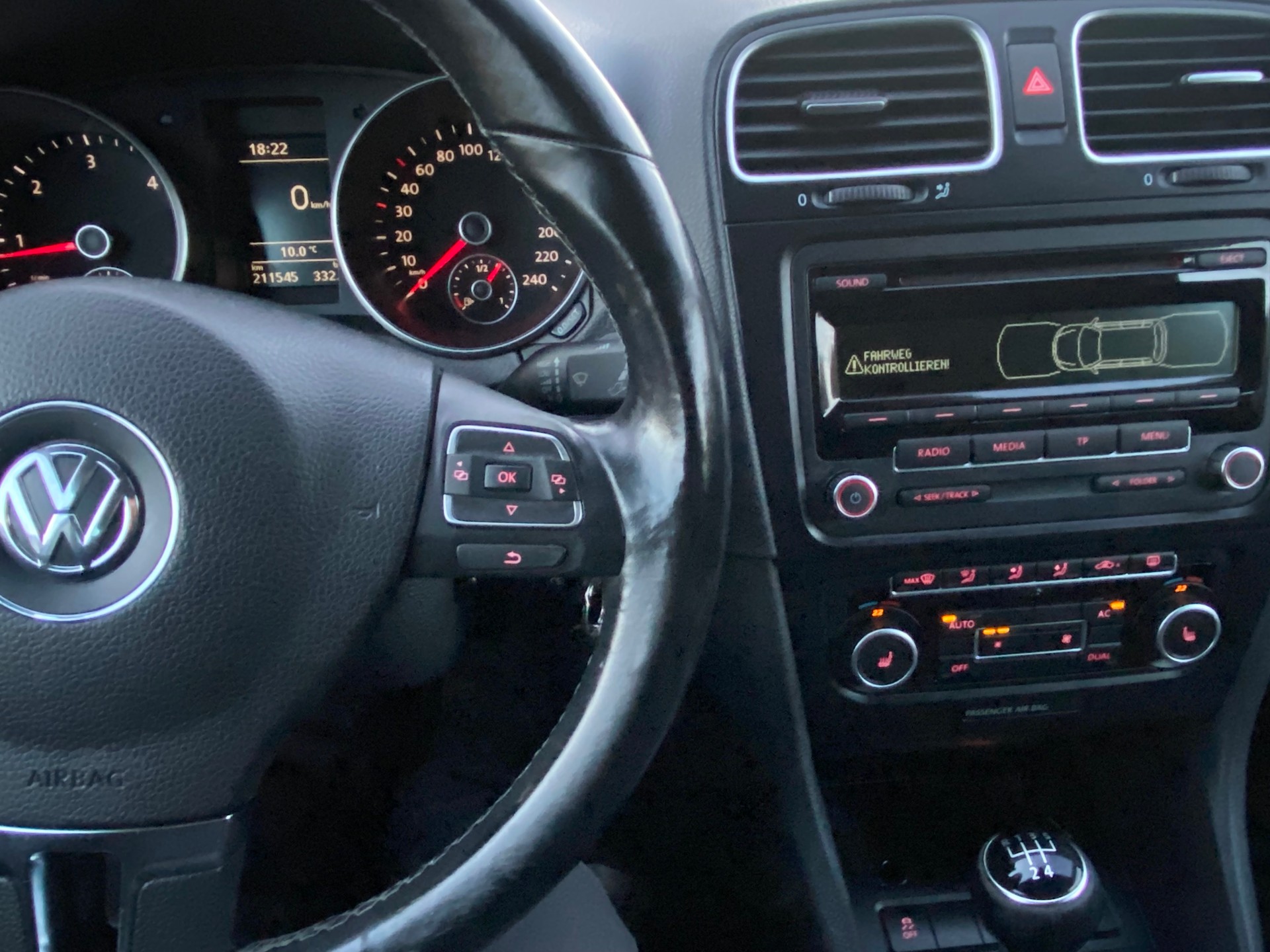 VW GOLF-image-6