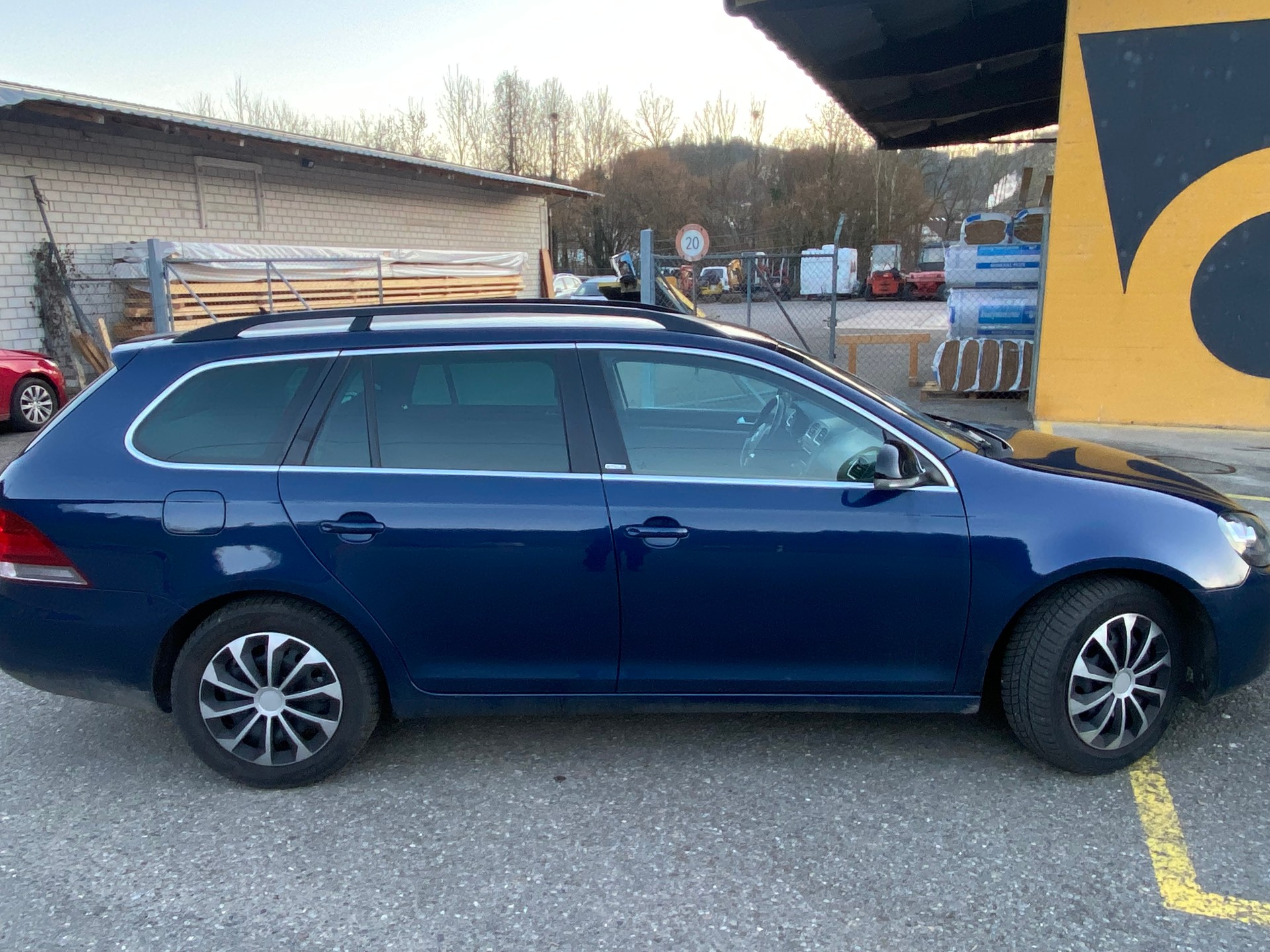 VW GOLF-image-3