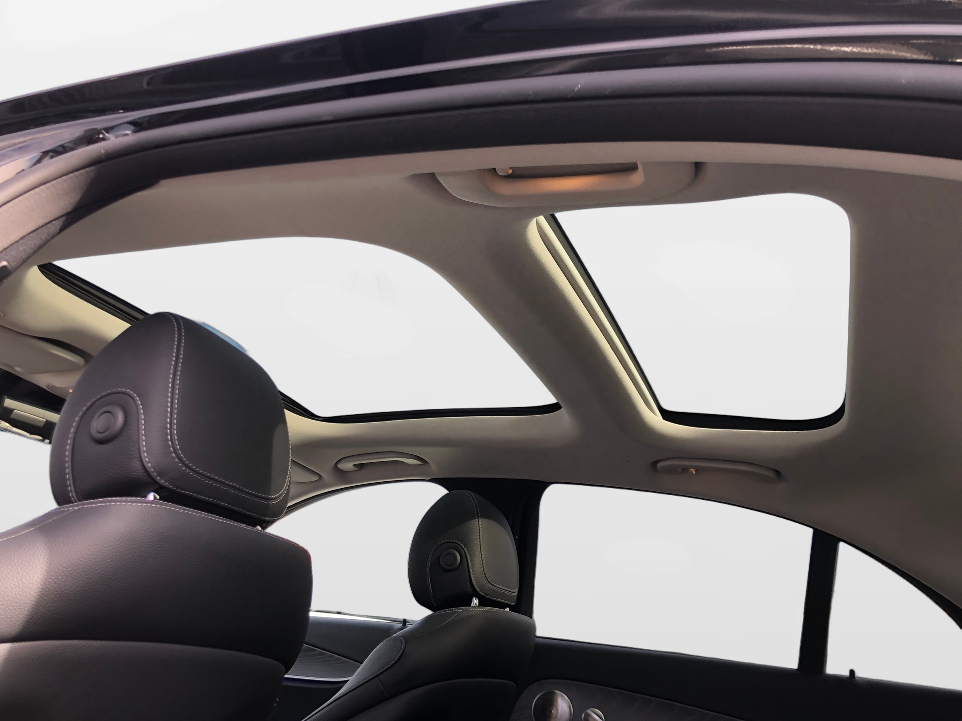 MERCEDES-BENZ E 200 4Matic Avantgarde 9G-Tronic-image-7