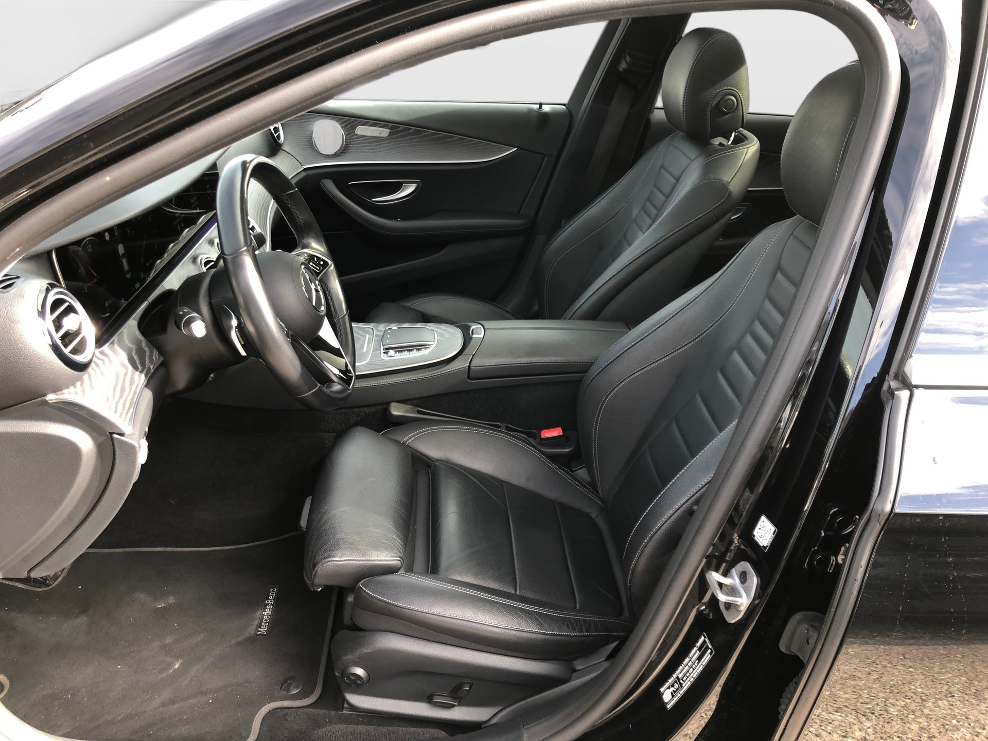 MERCEDES-BENZ E 200 4Matic Avantgarde 9G-Tronic-image-14