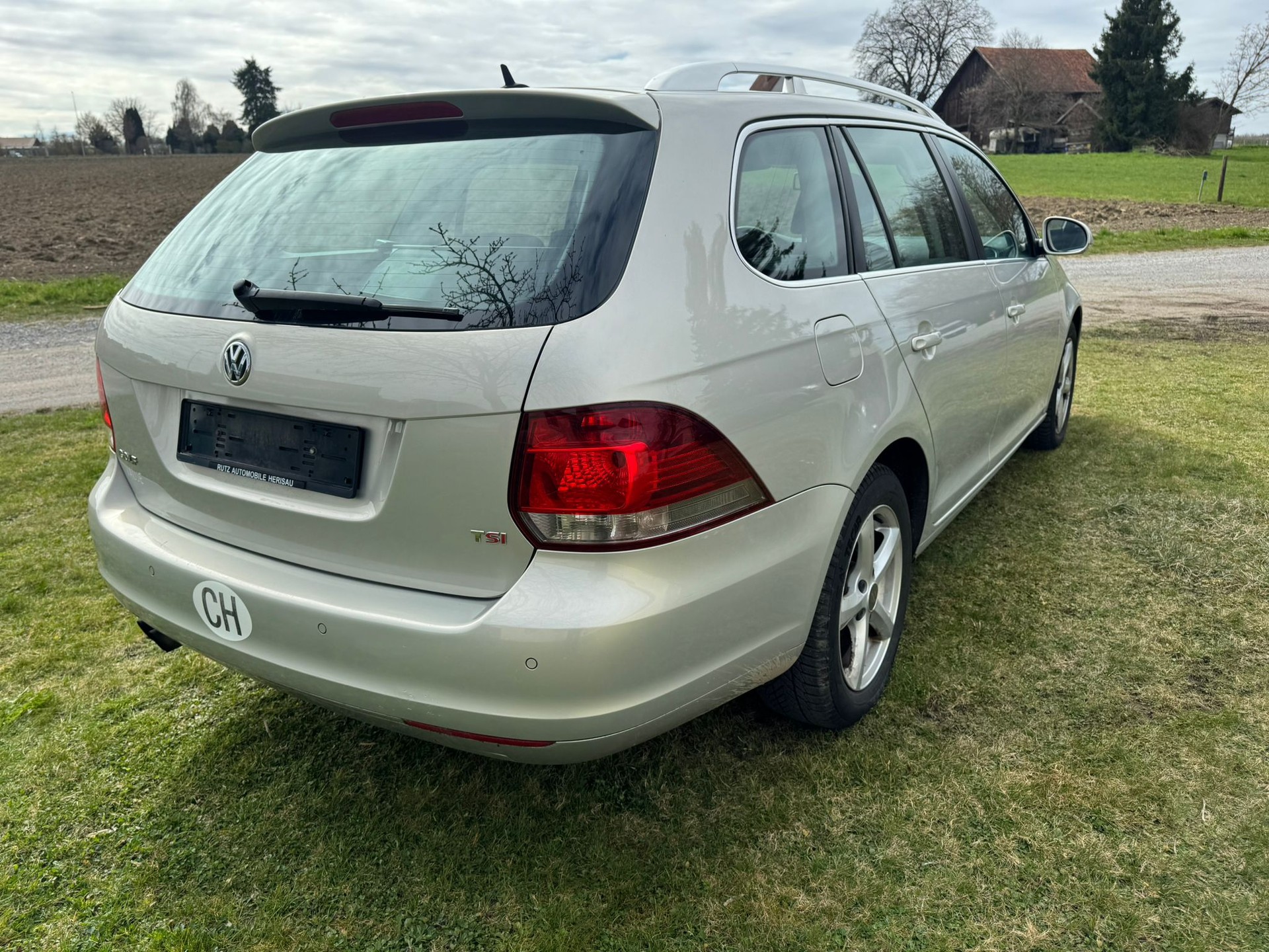 VW Golf Variant 1.4 TSI Value DSG-image-10