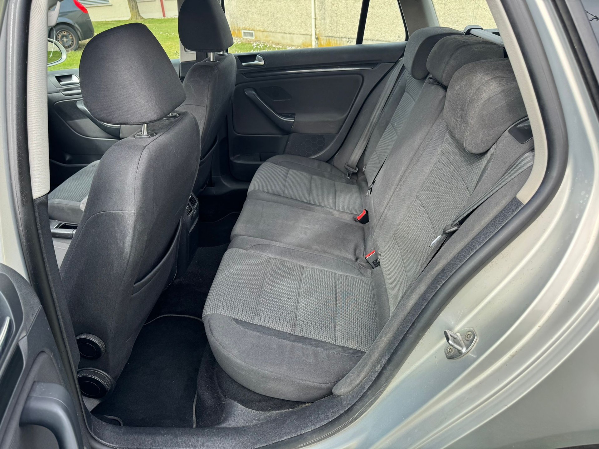 VW Golf Variant 1.4 TSI Value DSG-image-11