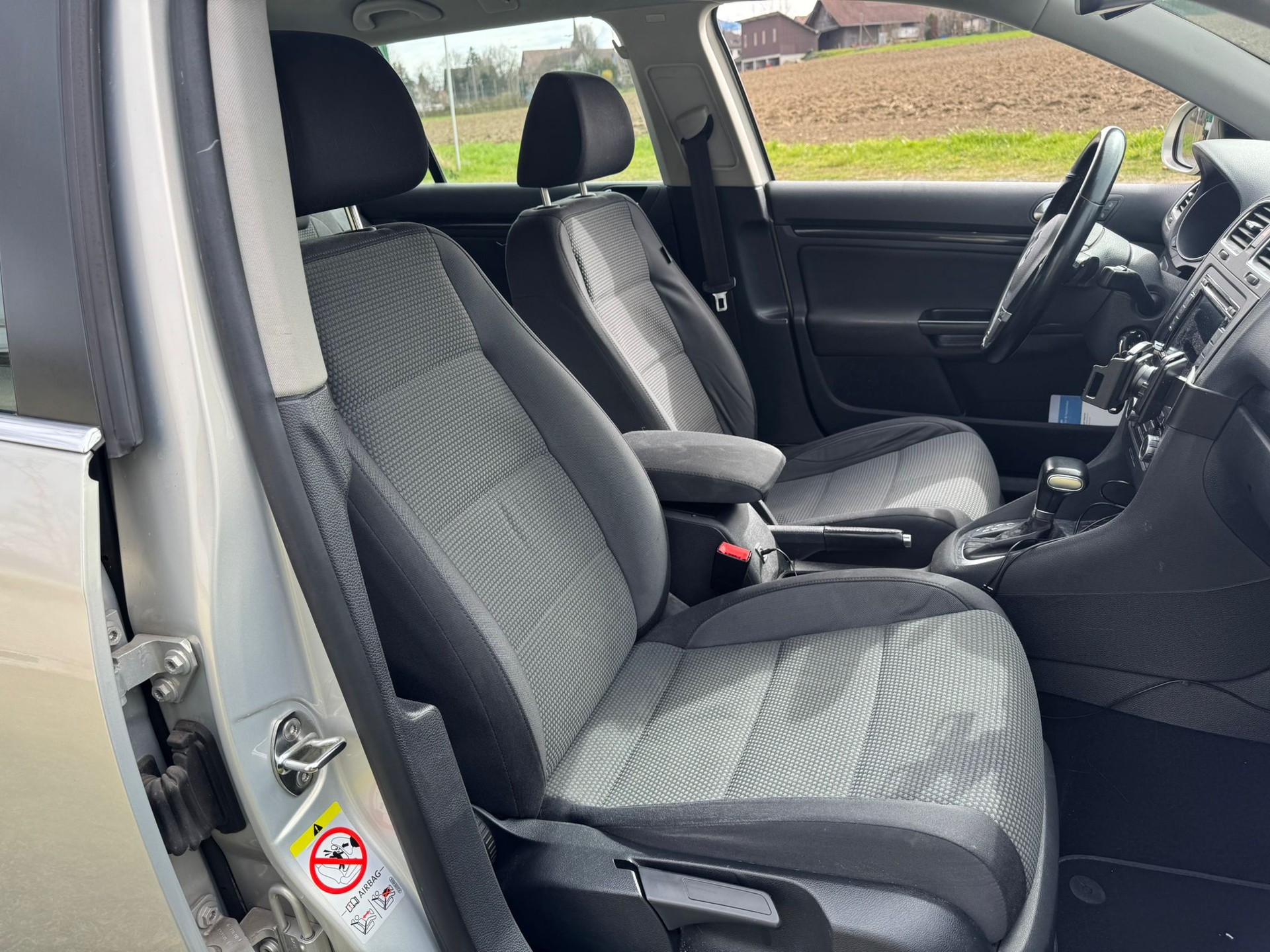 VW Golf Variant 1.4 TSI Value DSG-image-9