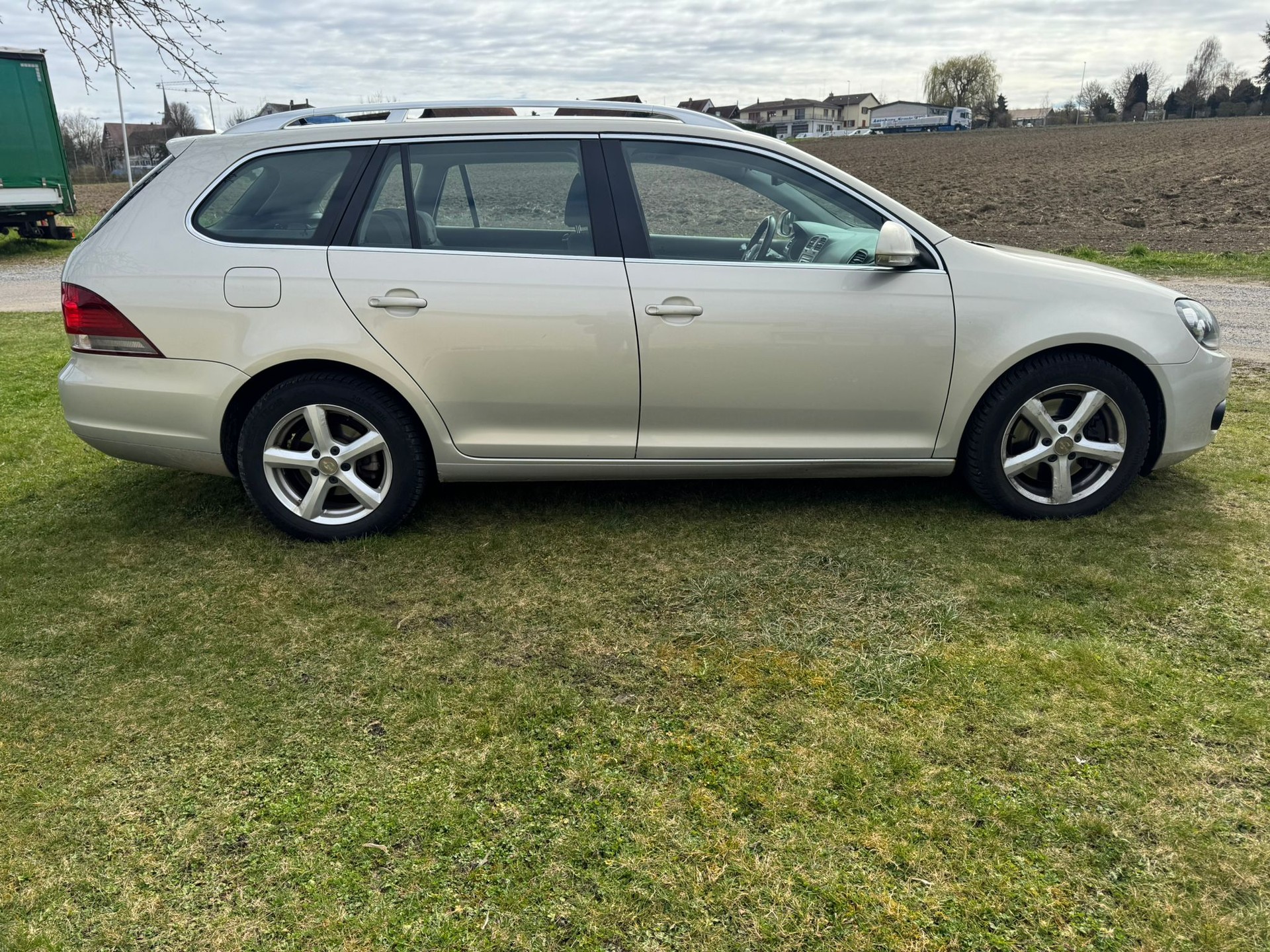 VW Golf Variant 1.4 TSI Value DSG-image-7