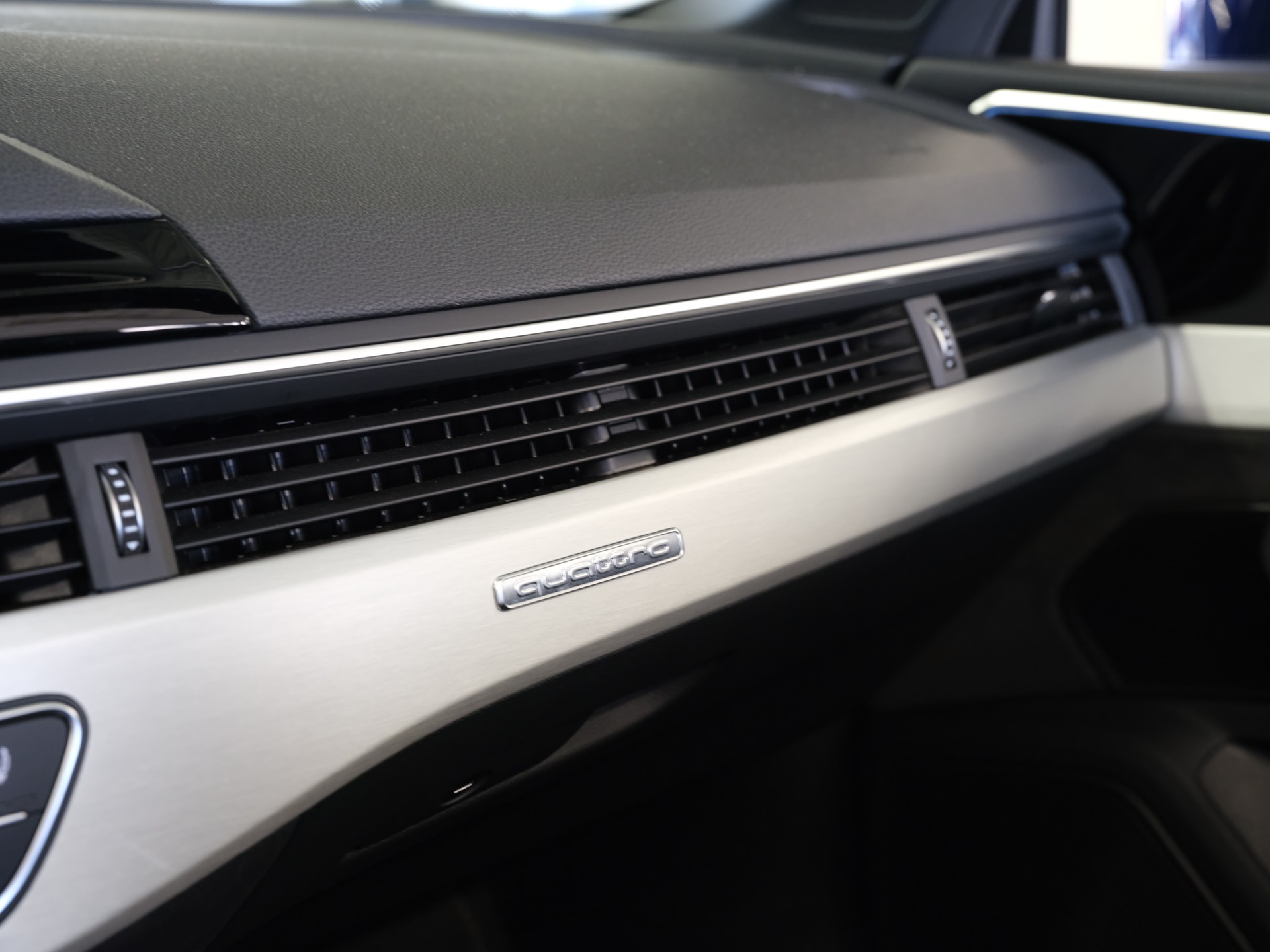 AUDI A5 Cabriolet 45 TFSI S-tronic Sport quattro *Head-Up Display* *S-Line* *Assistenz-Paket* *Sportsitze Alcantara*-image-26