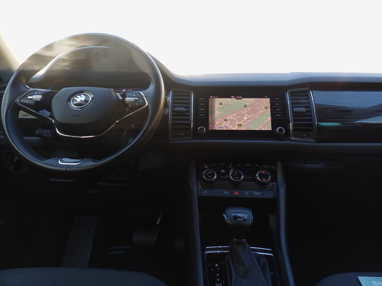 SKODA Kodiaq 2.0 TDI SCR Drive 4x4 DSG-image-10
