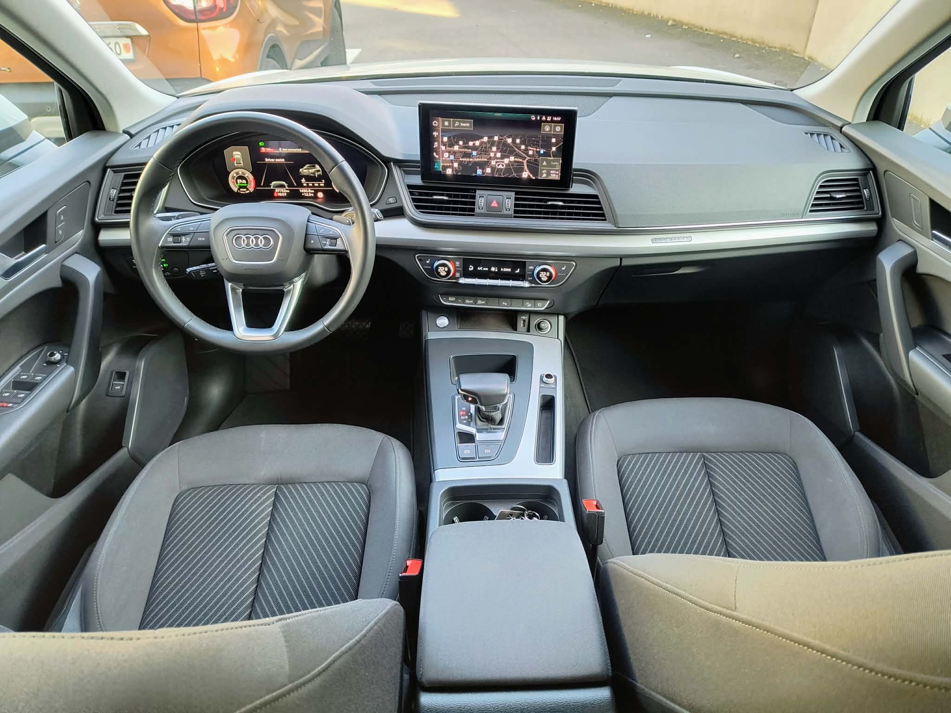 AUDI Q5 Sportback 40 TDI advanced quattro S-tronic-image-5