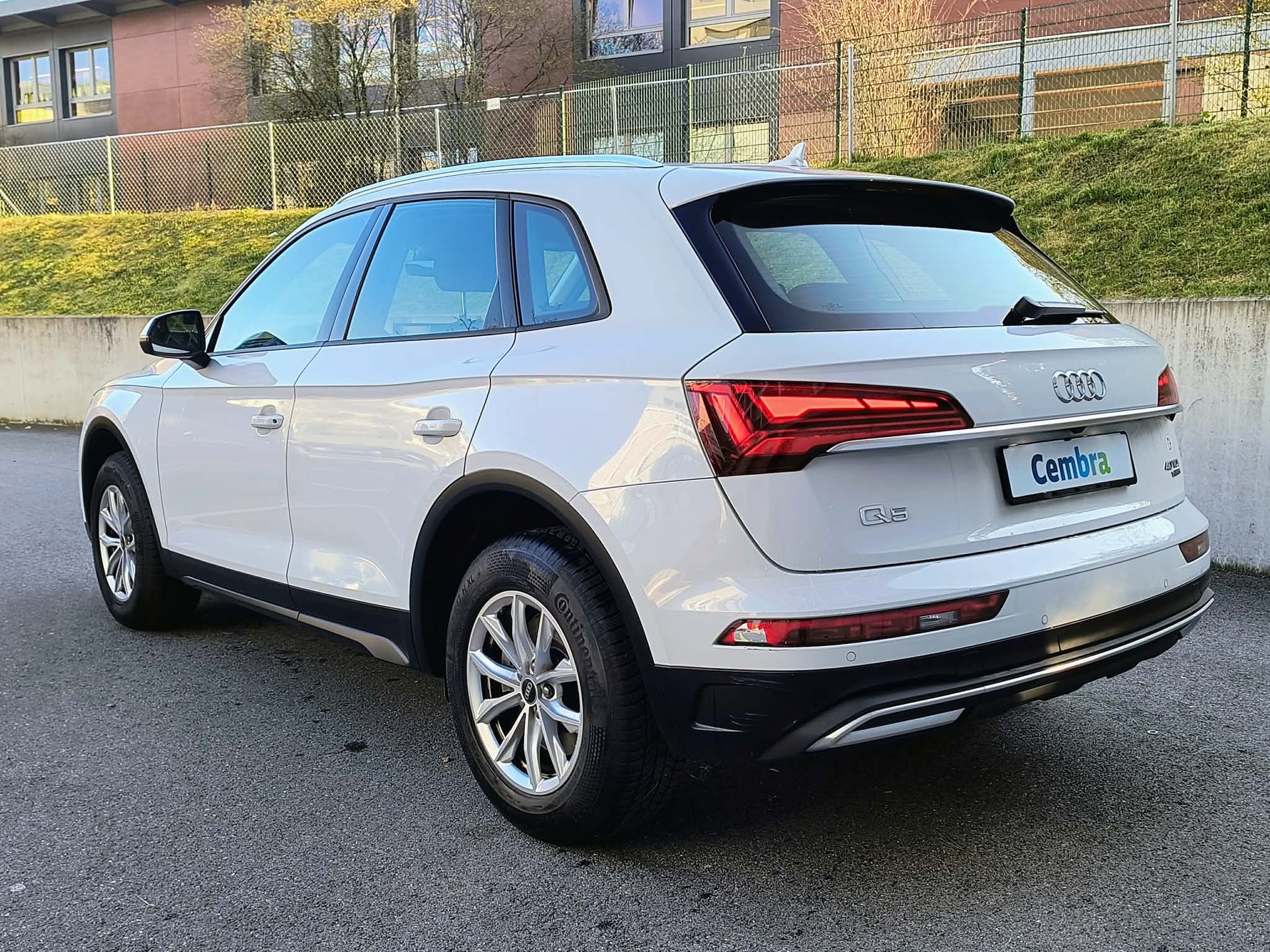 AUDI Q5 Sportback 40 TDI advanced quattro S-tronic-image-2