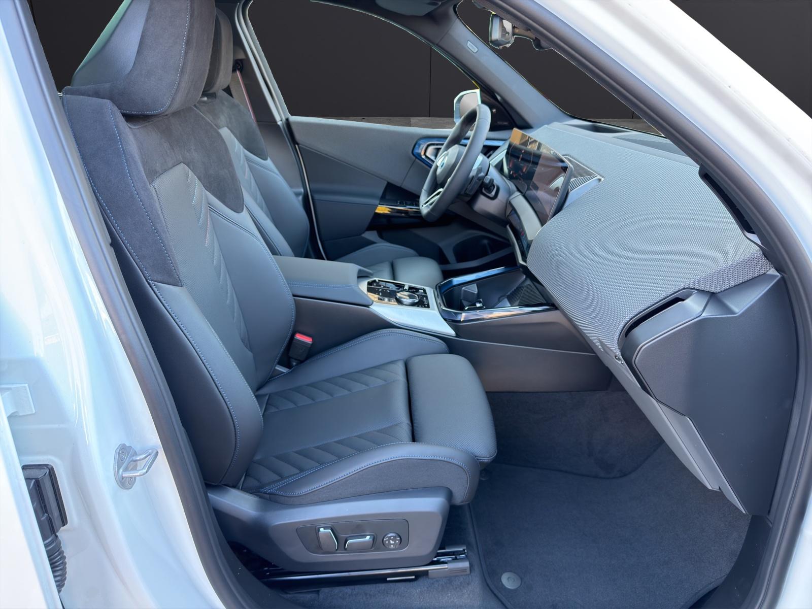 BMW X3 30e xDrive-image-18