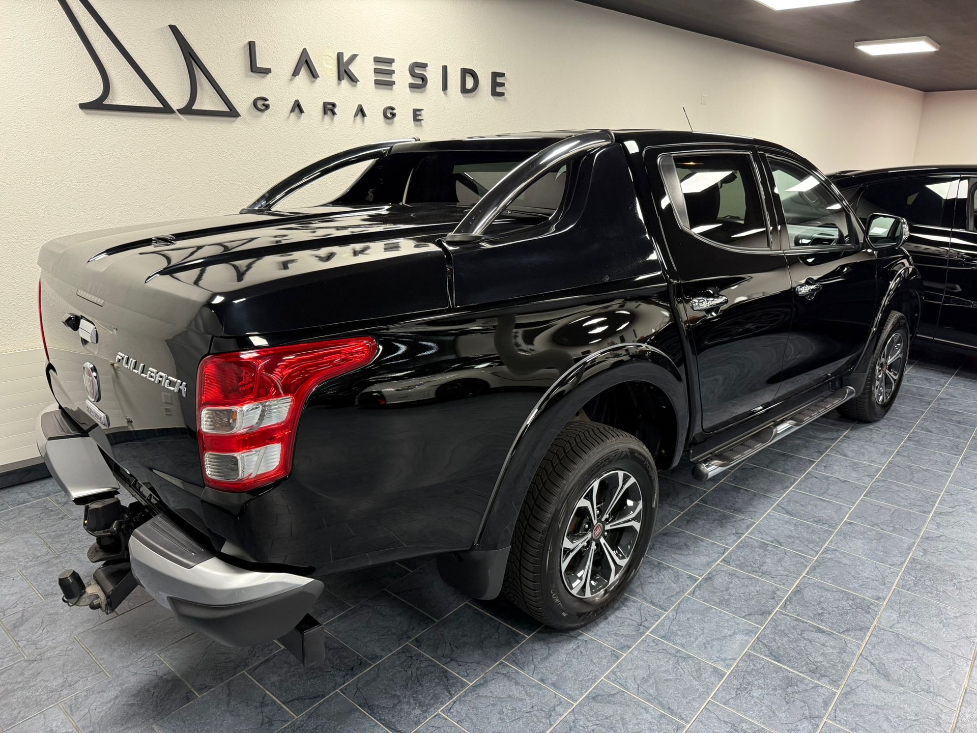 FIAT Fullback LX 2.4 MJ DC Swiss 4WD A-showroom-element-3