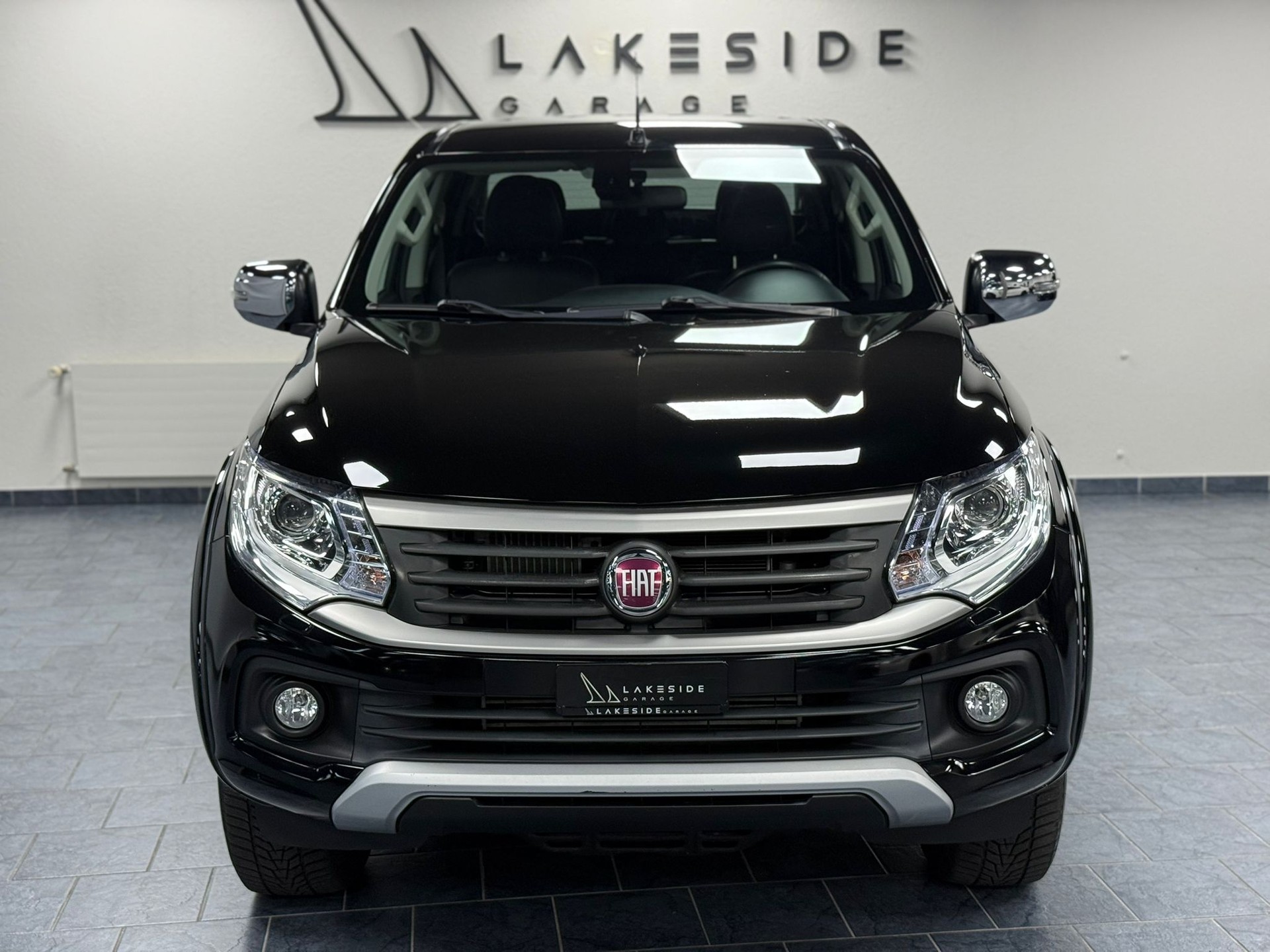 FIAT Fullback LX 2.4 MJ DC Swiss 4WD A-showroom-element-1