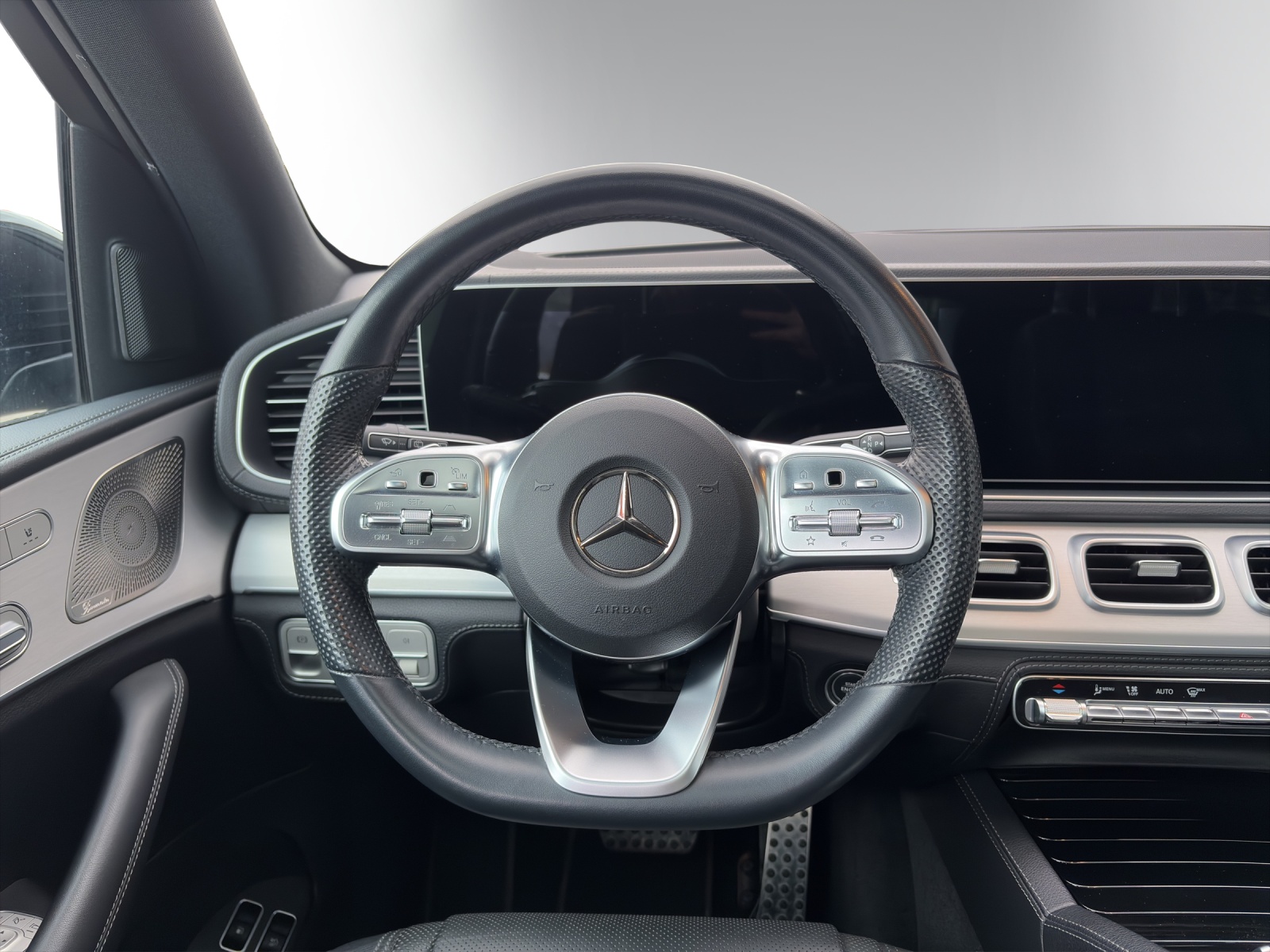 MERCEDES-BENZ GLE 350 e AMG Line 4M 9G-image-13