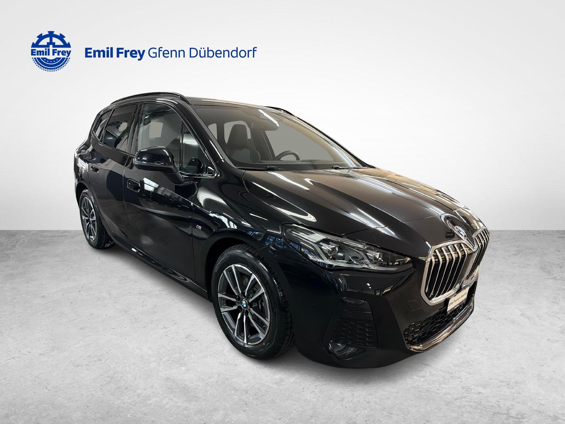 BMW 223i xDrive Active Tourer-image-3