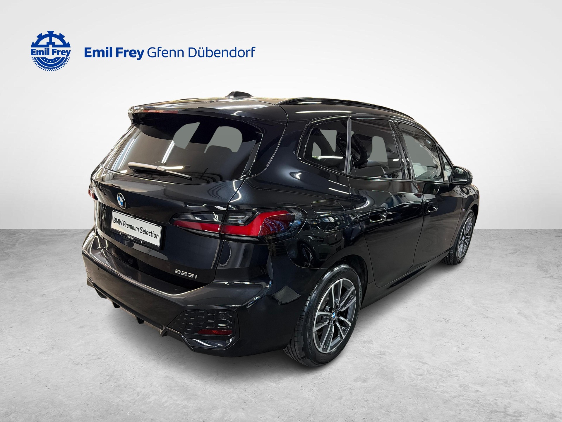 BMW 223i xDrive Active Tourer-image-1