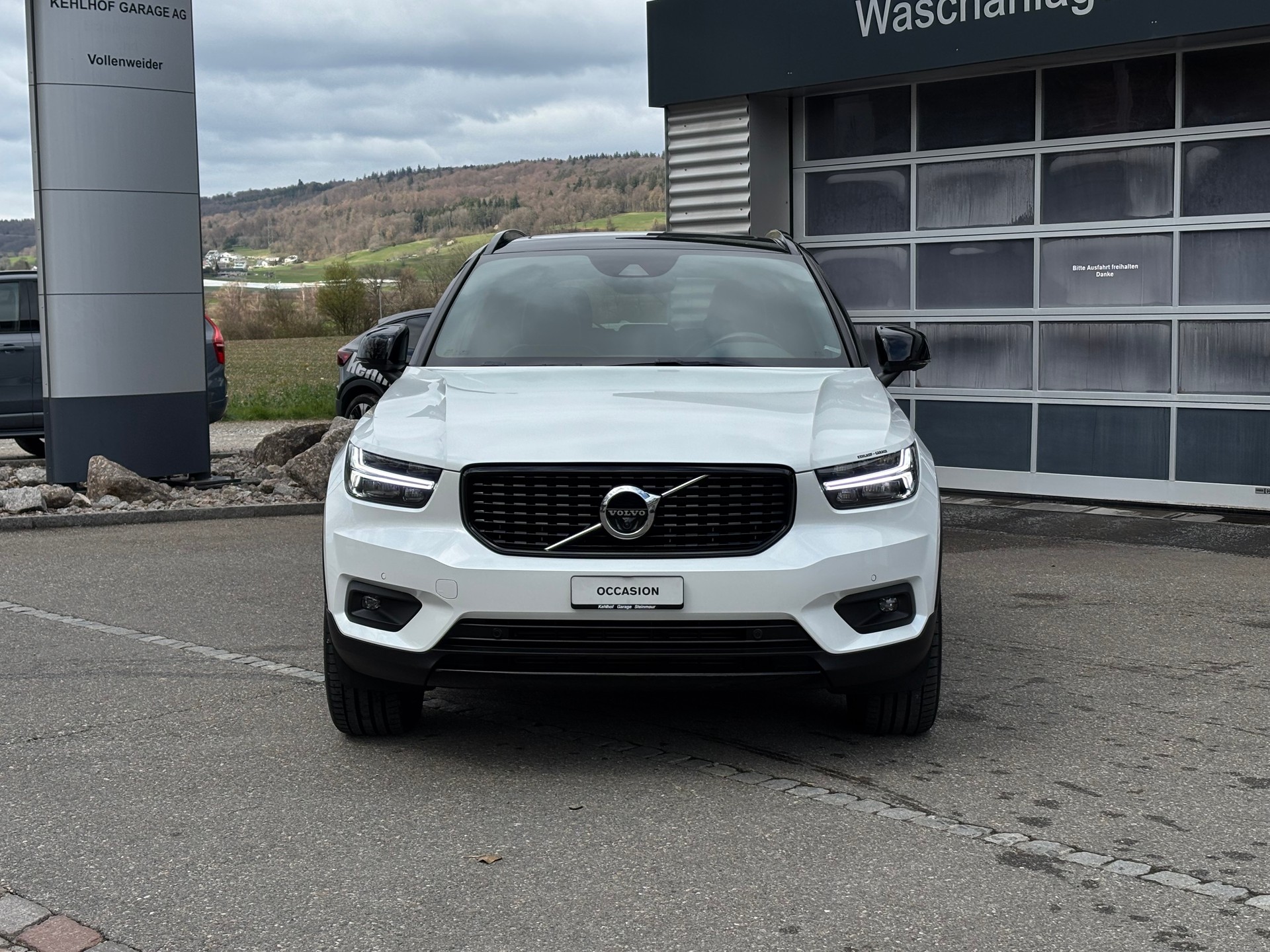 VOLVO XC40 2.0 T5 R-Design AWD-image-7