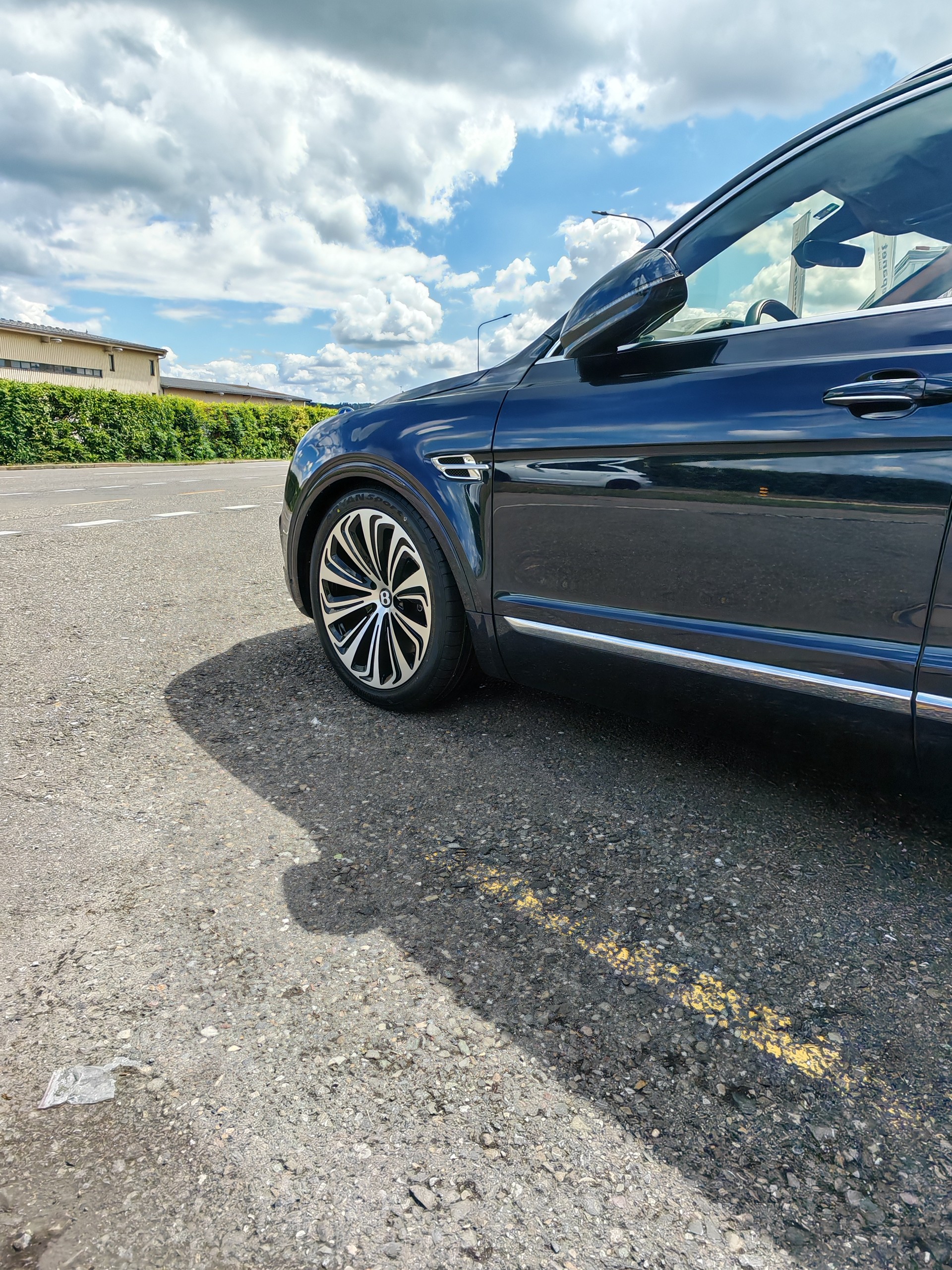 BENTLEY Bentayga W12 Vollaustattung-image-15