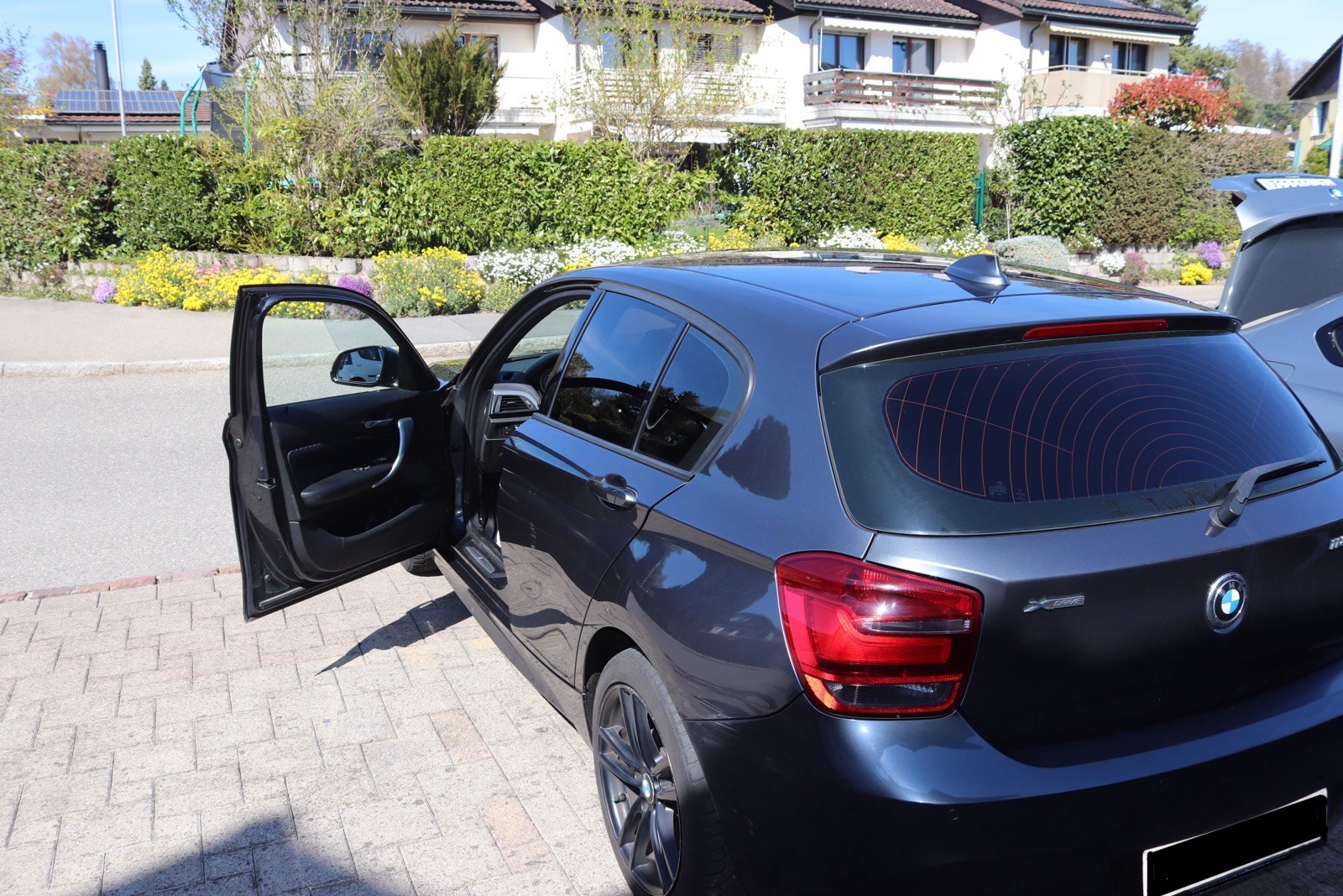 BMW 118d xDrive-image-2