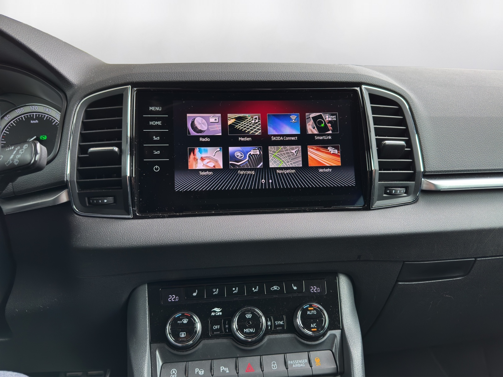 SKODA Karoq 2.0 TDI CR Style 4x4 DSG-image-8
