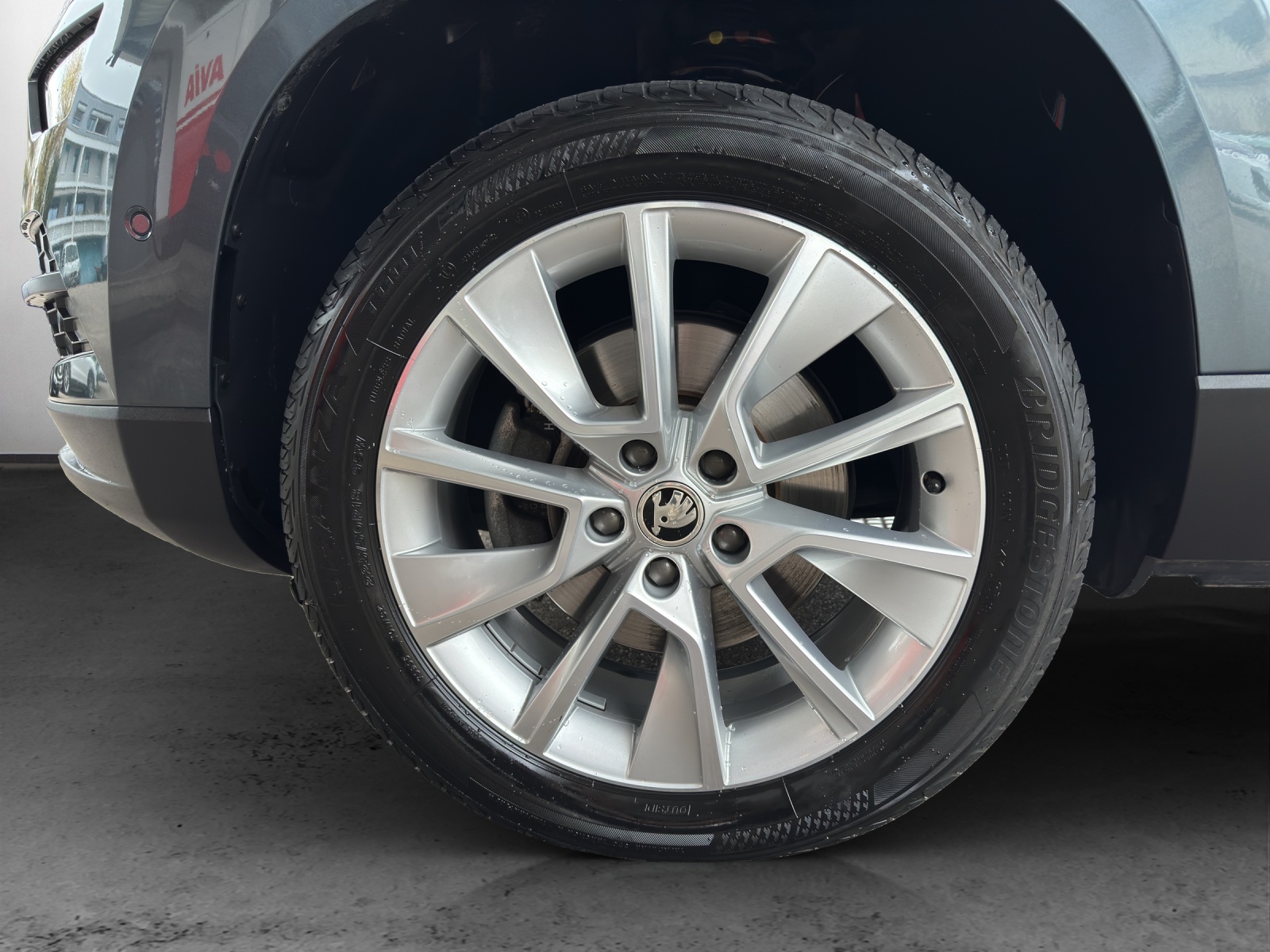 SKODA Karoq 2.0 TDI CR Style 4x4 DSG-image-12
