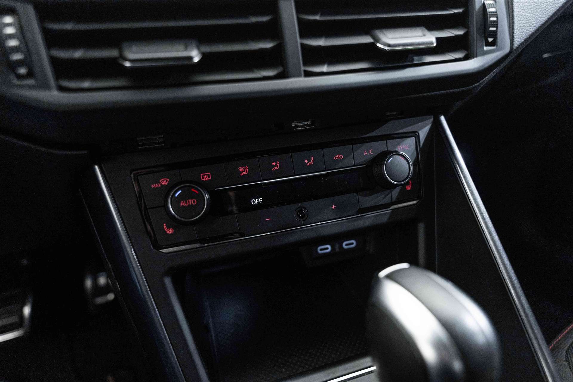 VW Polo 2.0 TSI GTI DSG 207PS-image-22