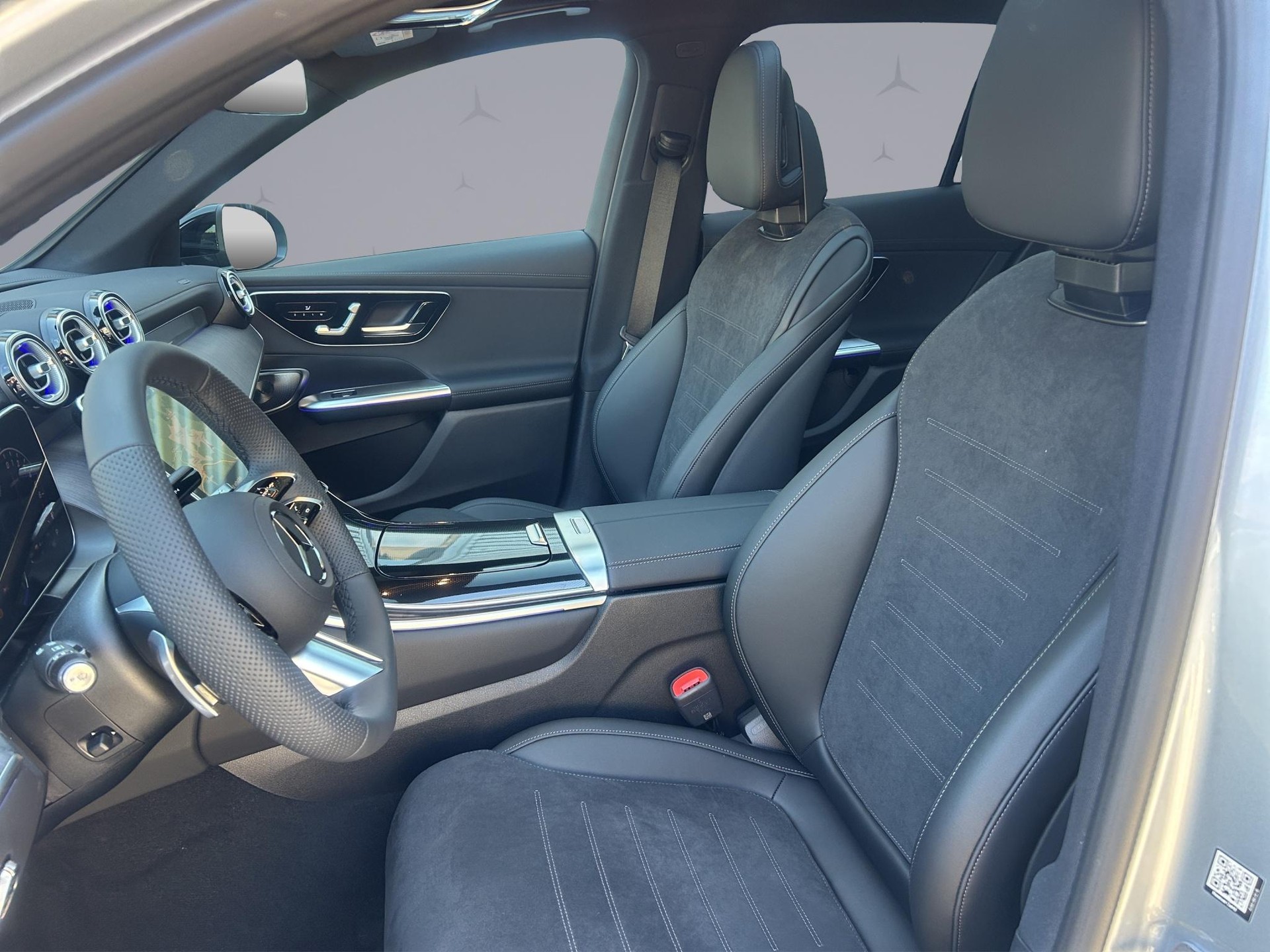 MERCEDES-BENZ GLC 300 e EQ Star AMG Line 4matic-image-8