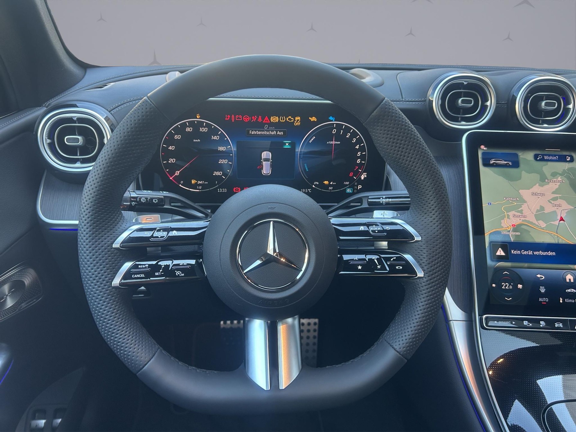 MERCEDES-BENZ GLC 300 e EQ Star AMG Line 4matic-image-11
