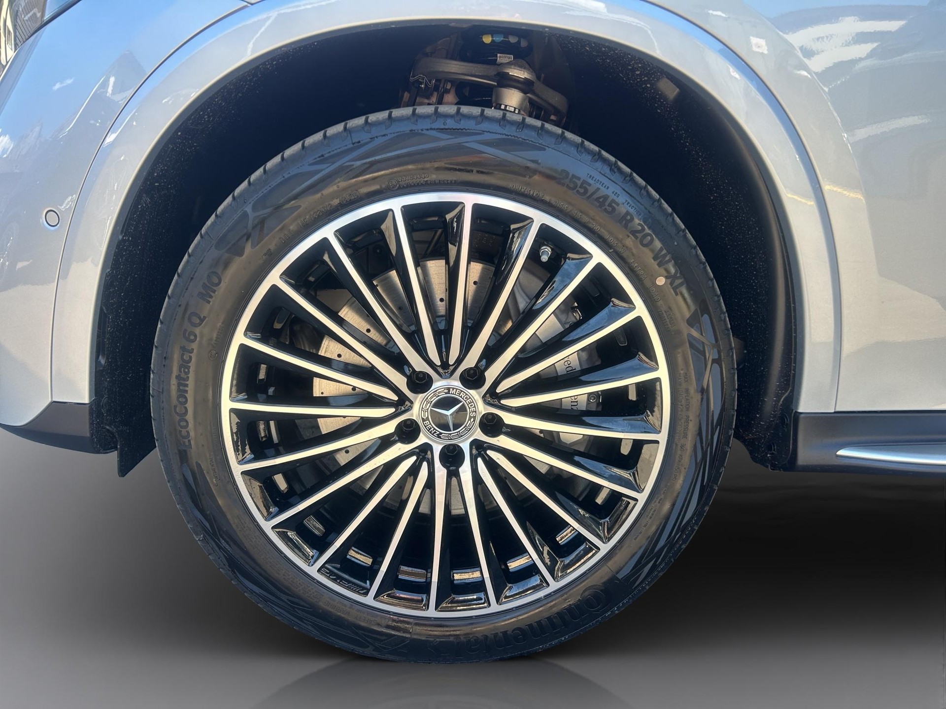 MERCEDES-BENZ GLC 300 e EQ Star AMG Line 4matic-image-20