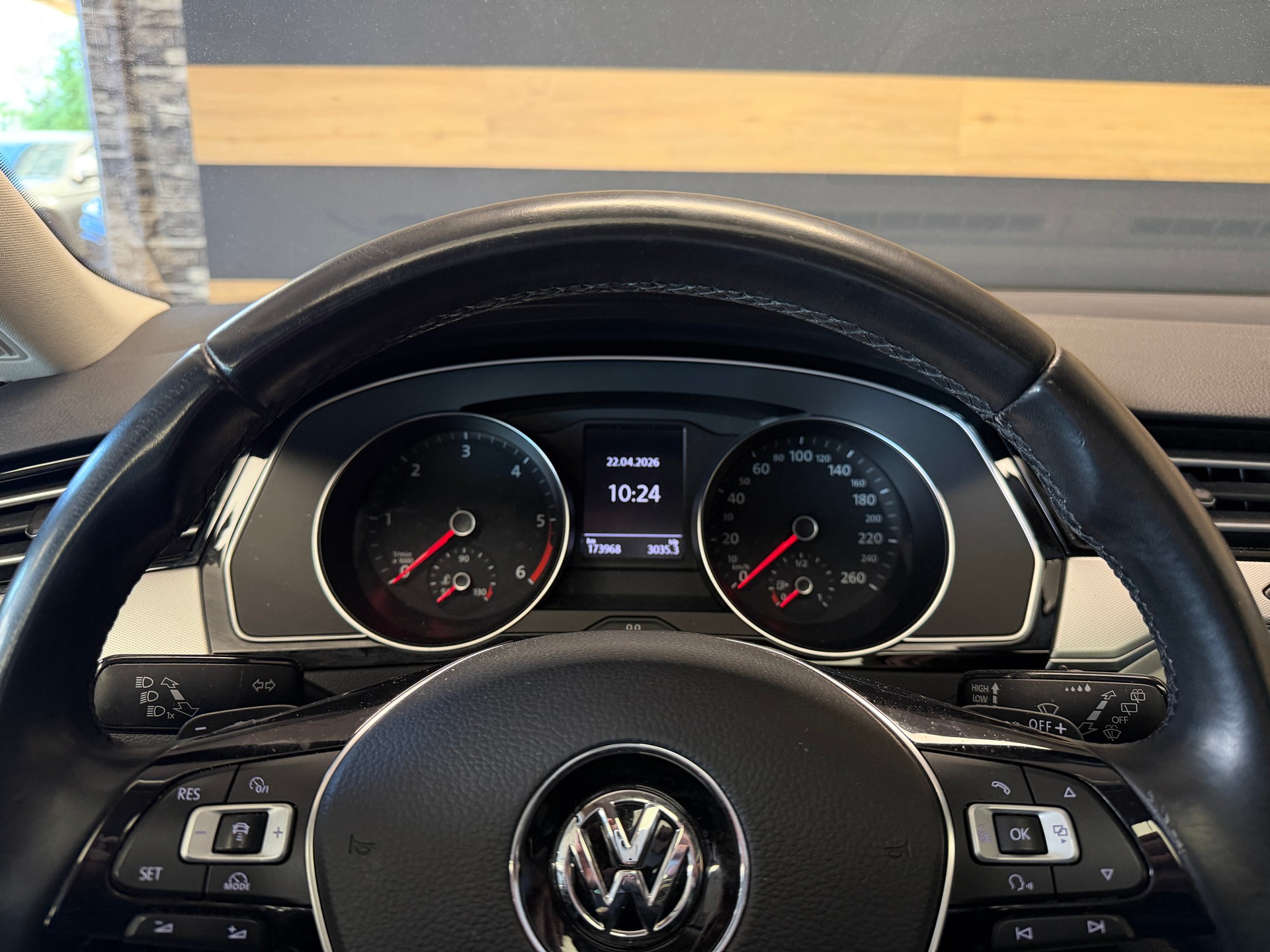 VW Passat Variant 2.0 TDI BMT Highline DSG-image-13