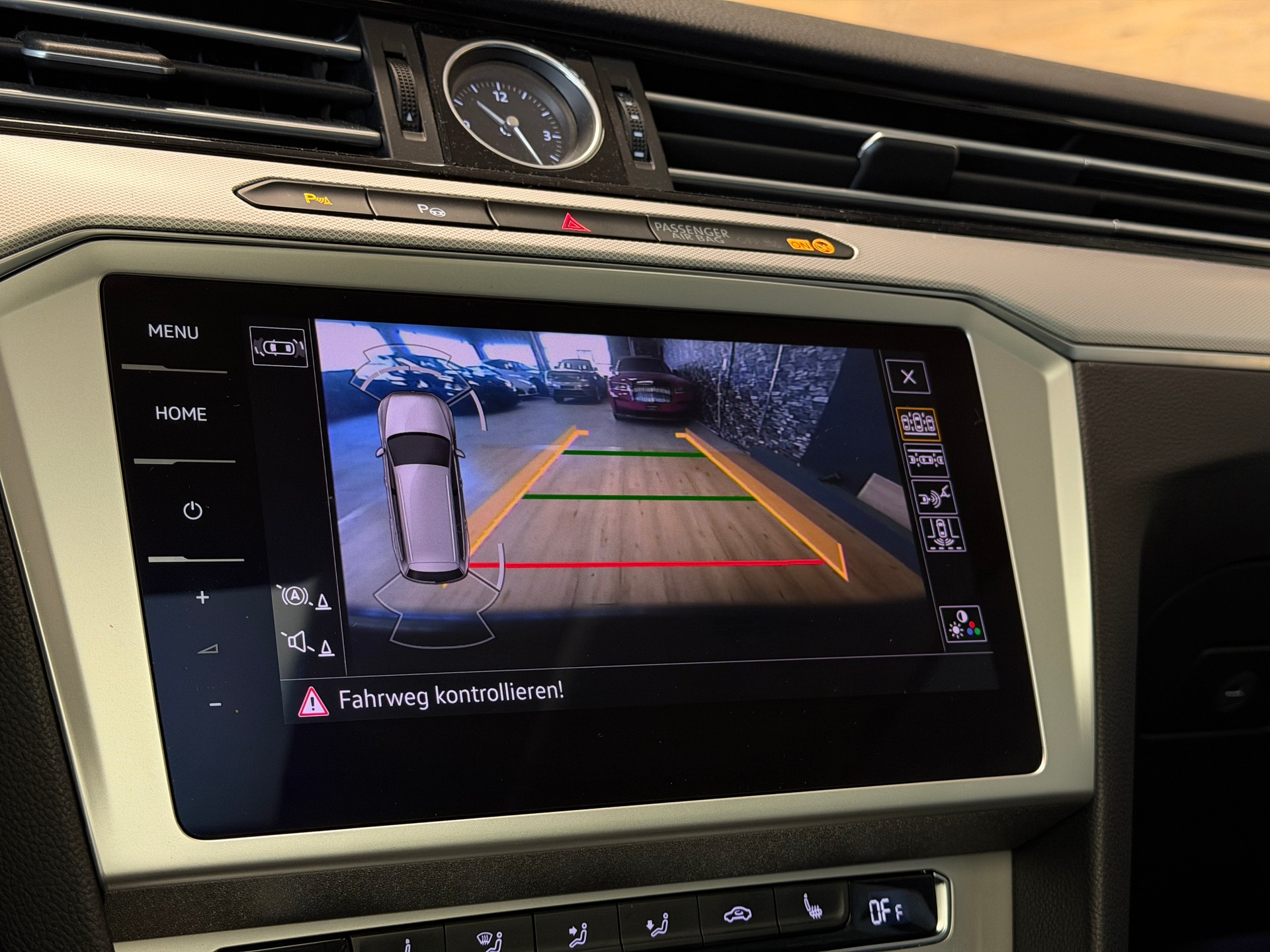VW Passat Variant 2.0 TDI BMT Highline DSG-image-9