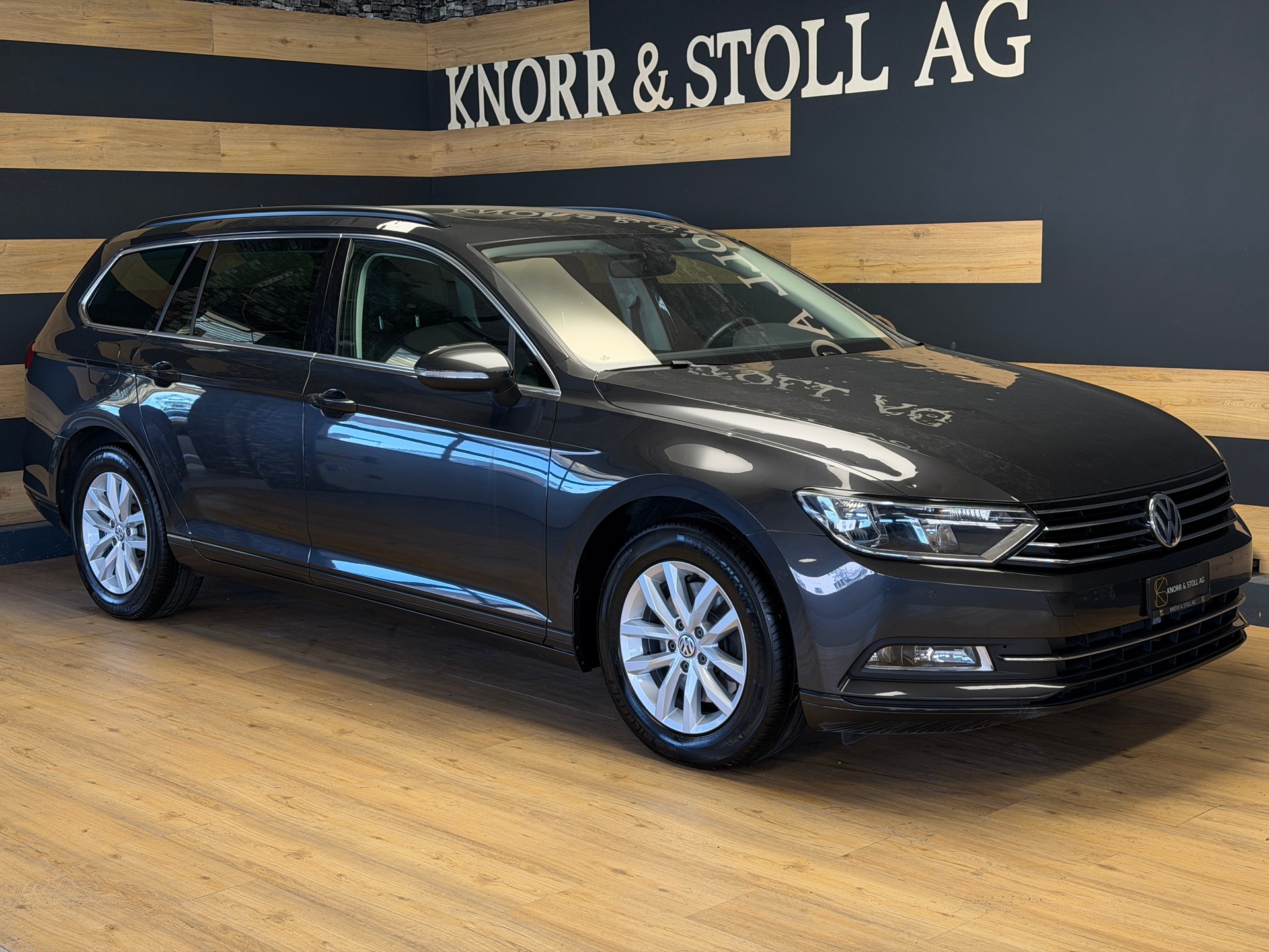 VW Passat Variant 2.0 TDI BMT Highline DSG-showroom-element-2