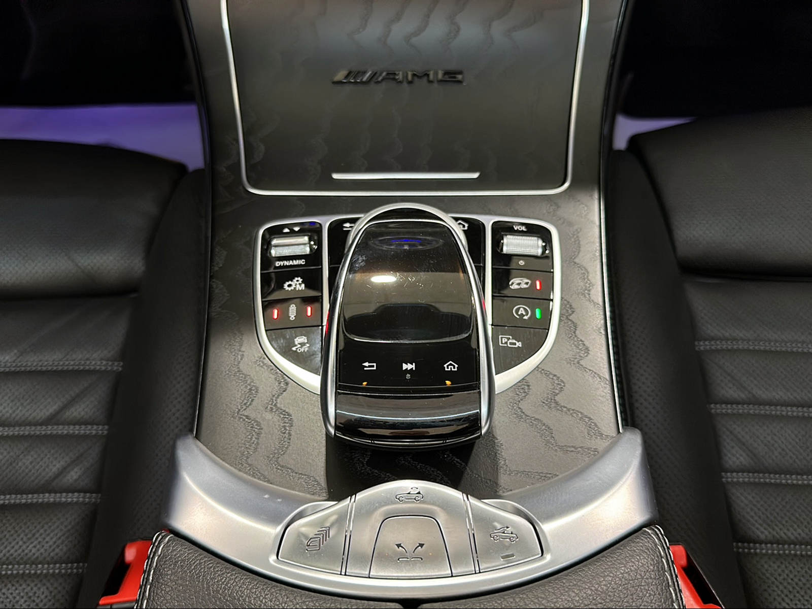 MERCEDES-BENZ C 43 Cabriolet AMG Premium + 4Matic 9G-Tronic-image-19