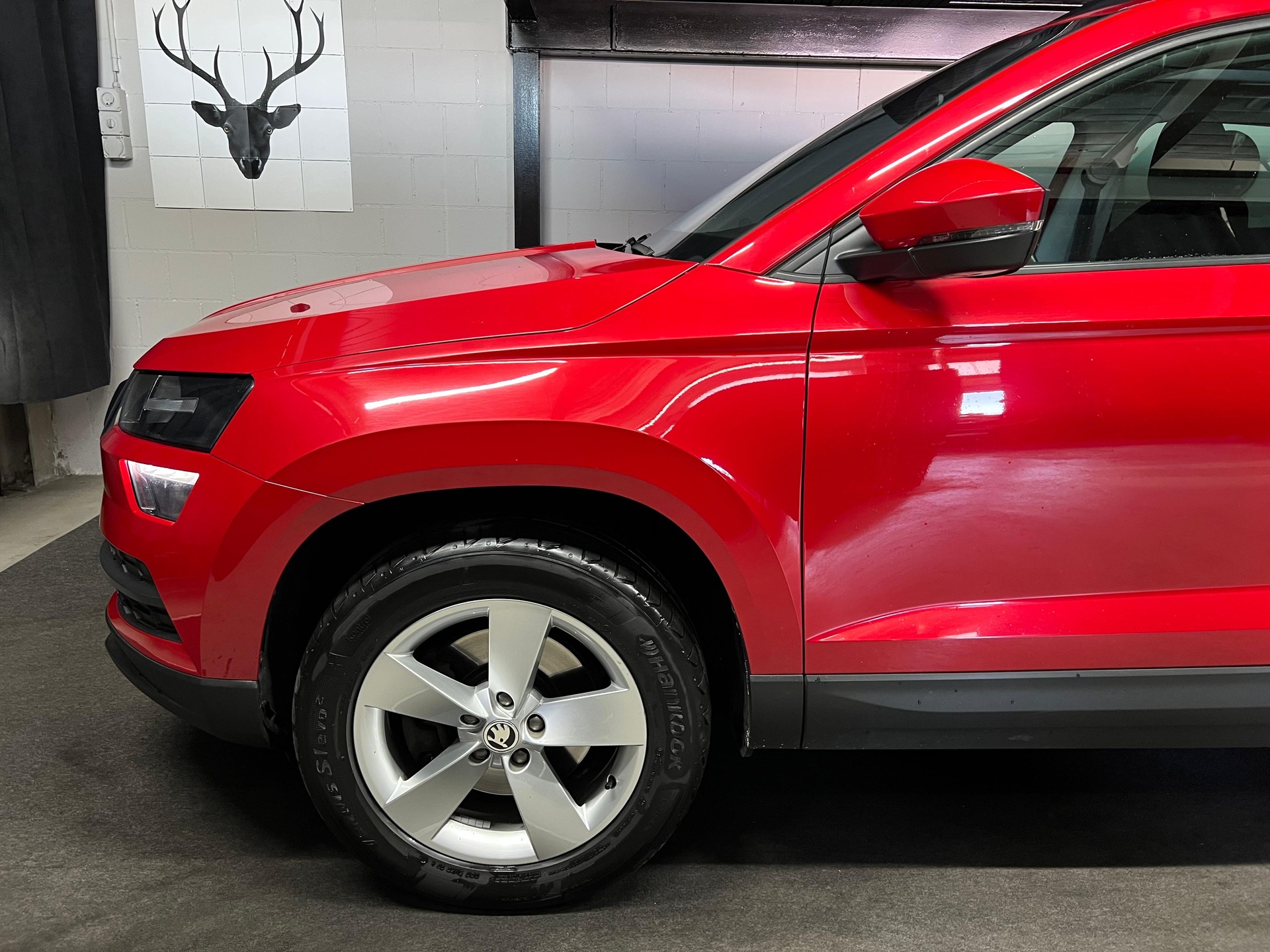 SKODA Karoq 2.0 TDI CR Ambition 4x4 DSG /Anhängerkupplung / Panoramadach-image-6