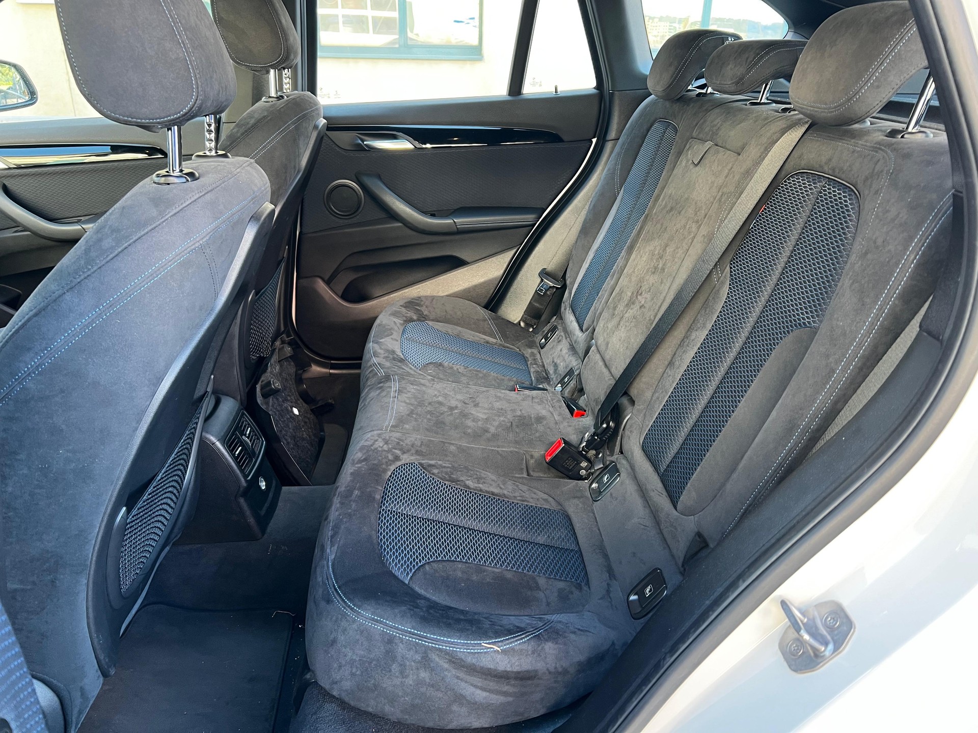 BMW X1 xDrive 25d Steptronic-image-10