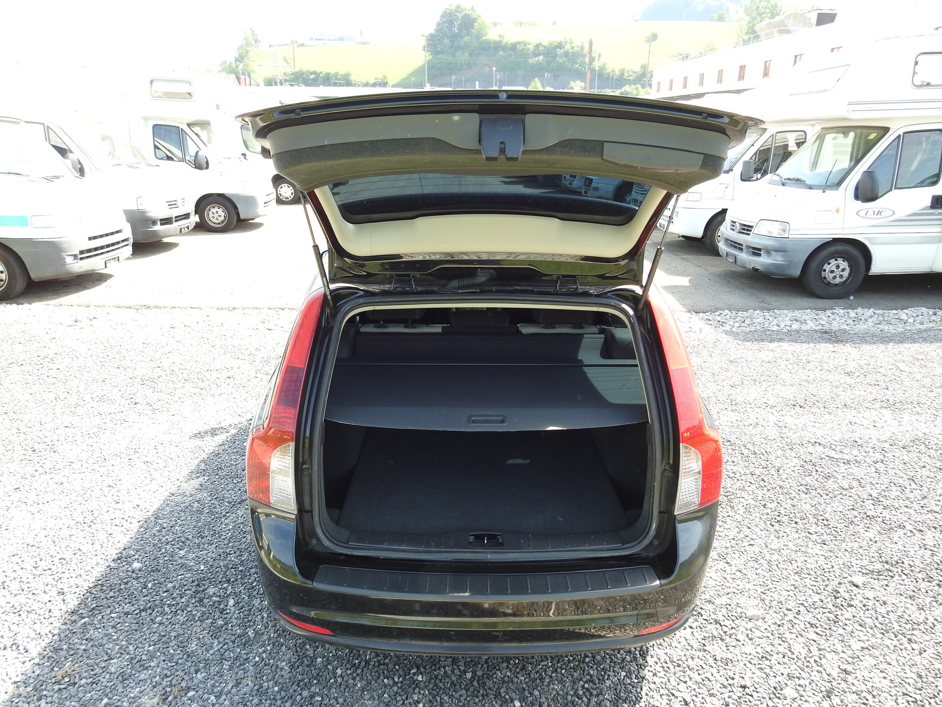 VOLVO V50 T5 Momentum R-Line-image-10