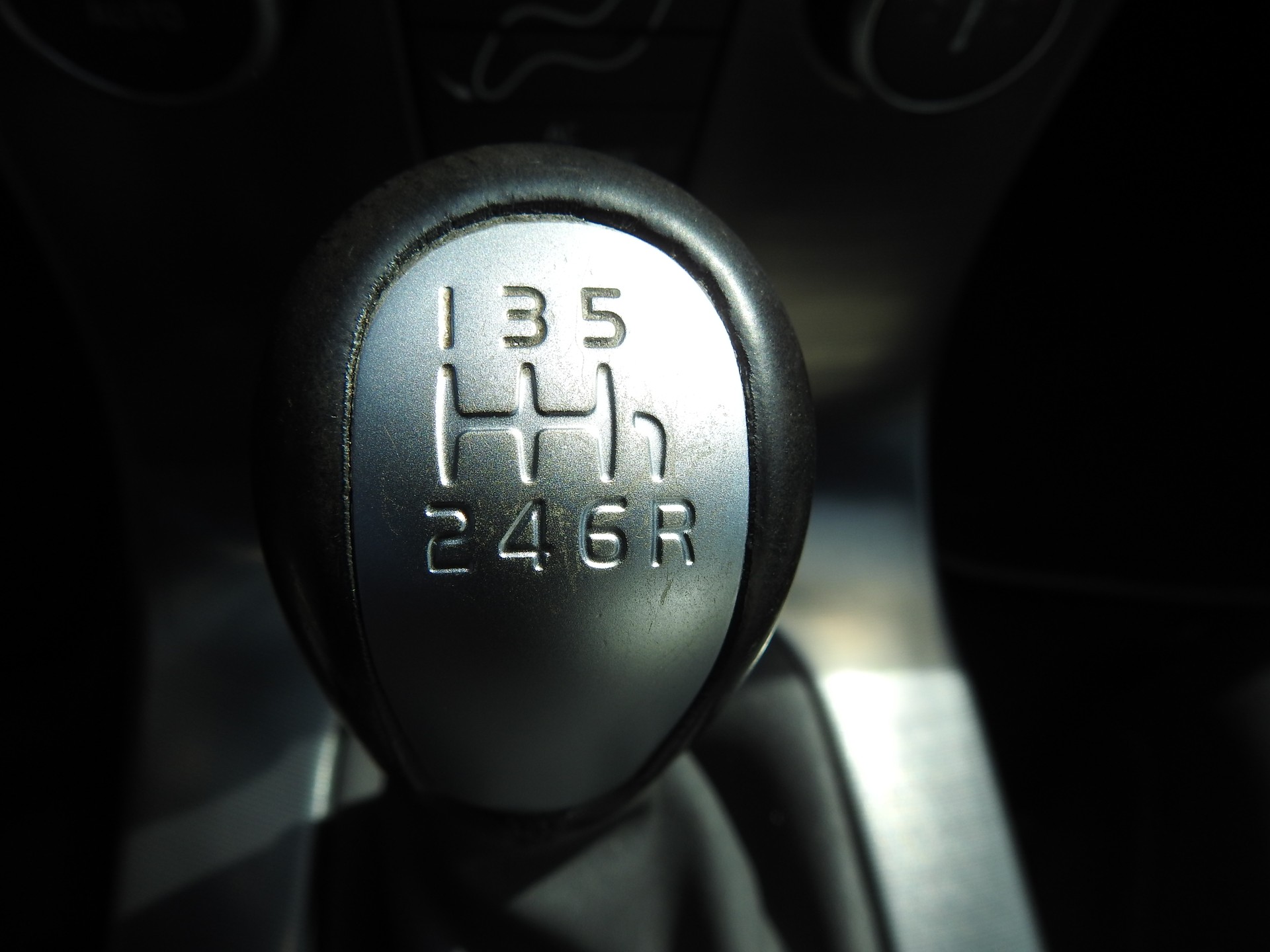 VOLVO V50 T5 Momentum R-Line-image-20