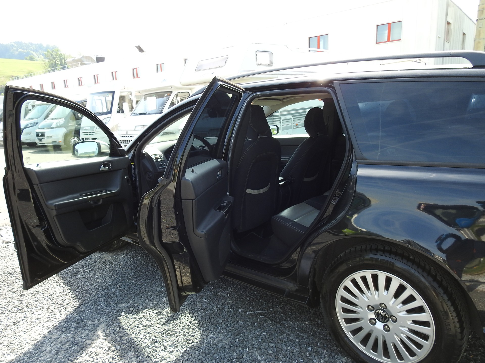 VOLVO V50 T5 Momentum R-Line-image-15
