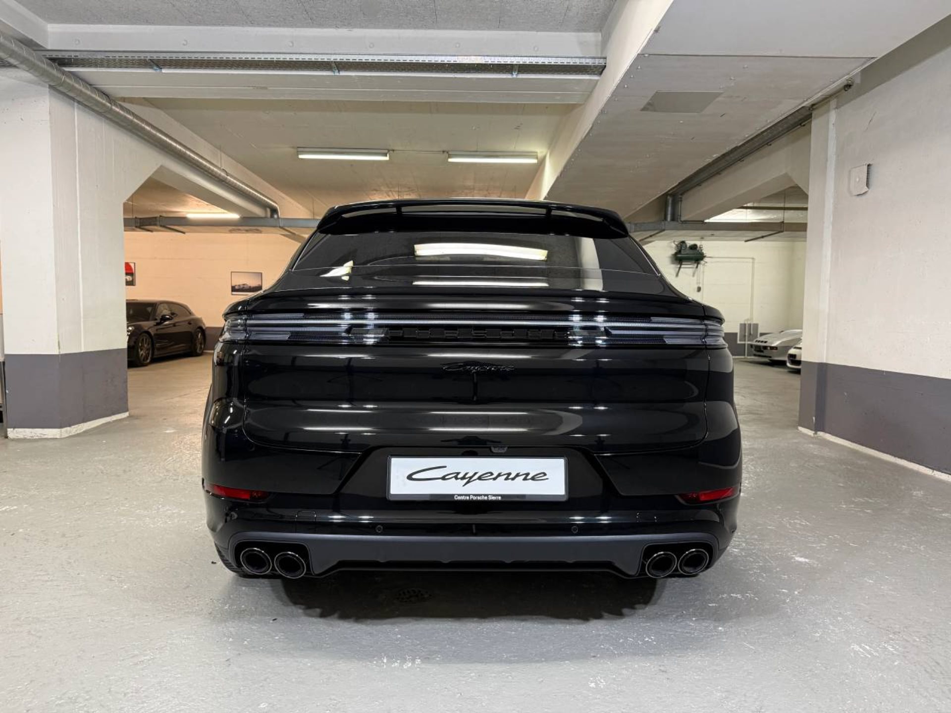PORSCHE Cayenne E-Hybrid Coupé Black Edition-image-5